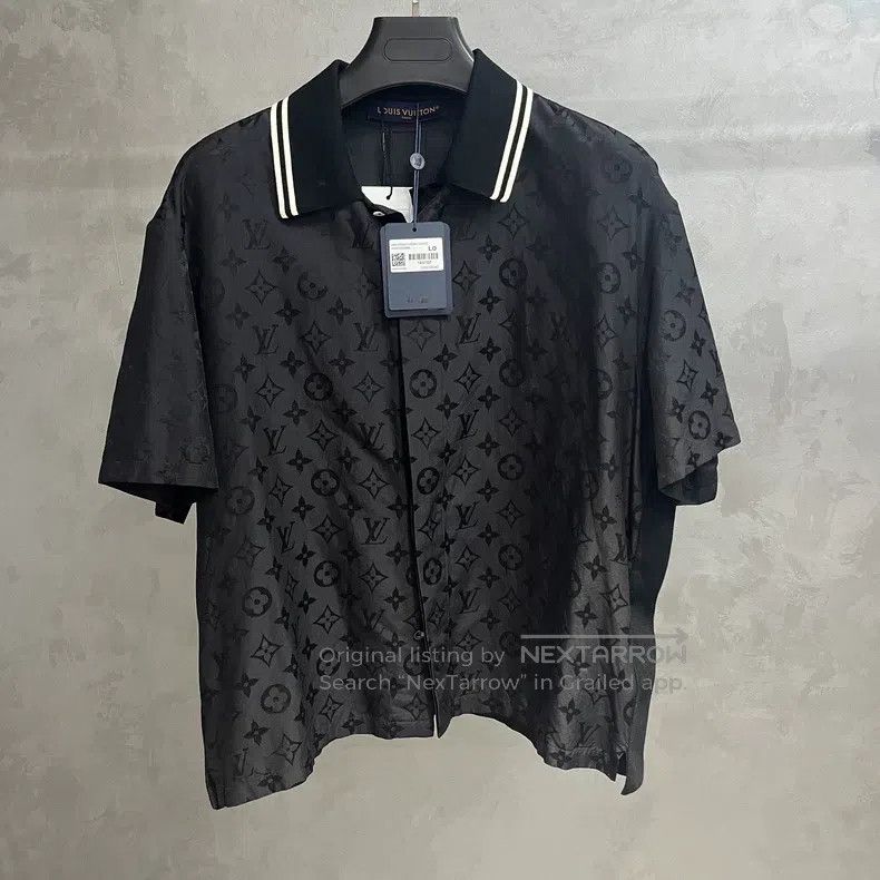 Louis Vuitton 25 Black Striped Neck Full Print Short Sleev