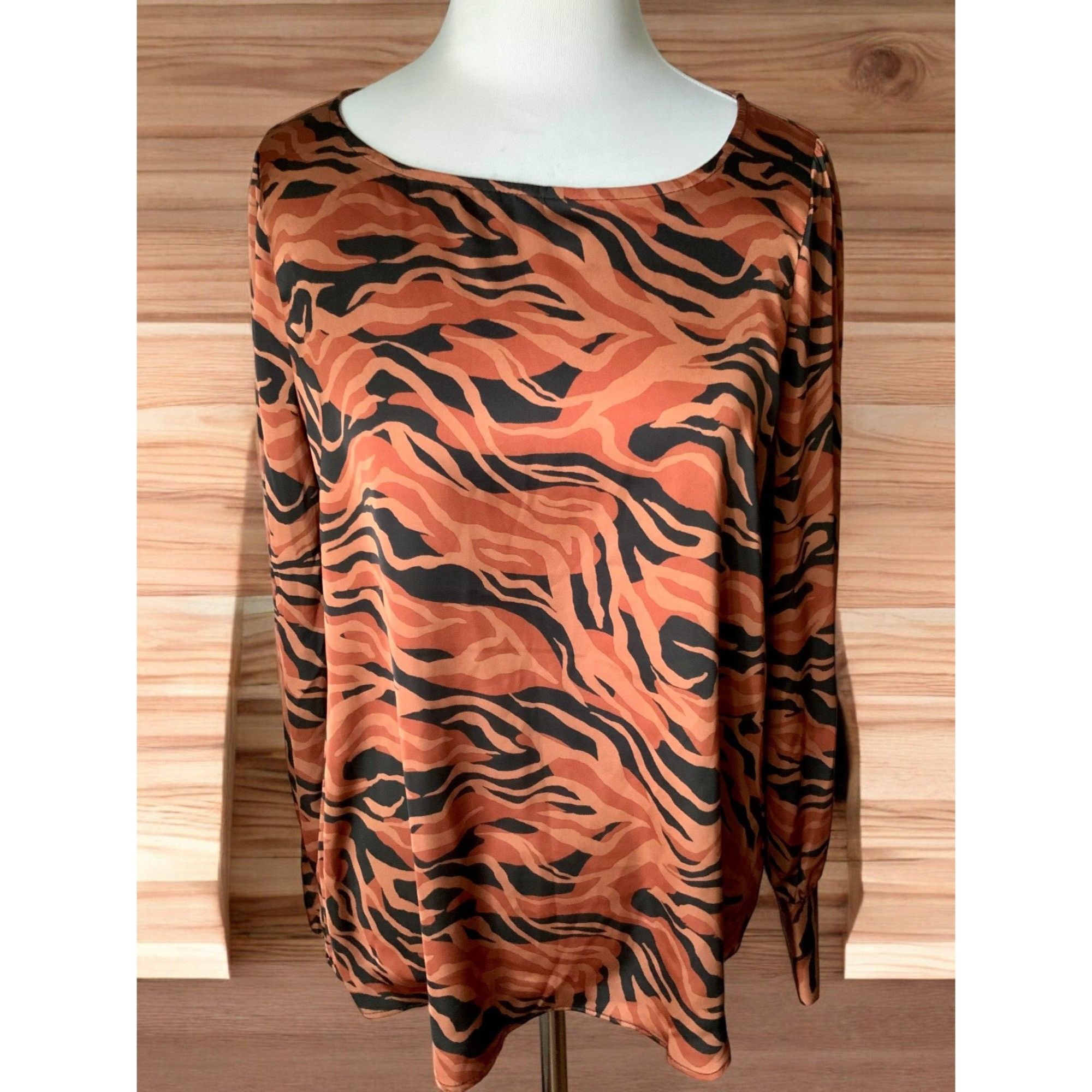 Elie Tahari Tahari Long Sleeve Tiger Print Polyester Blend Blouse Medium Size M / US 6-8 / IT 42-44 - 2 Thumbnail