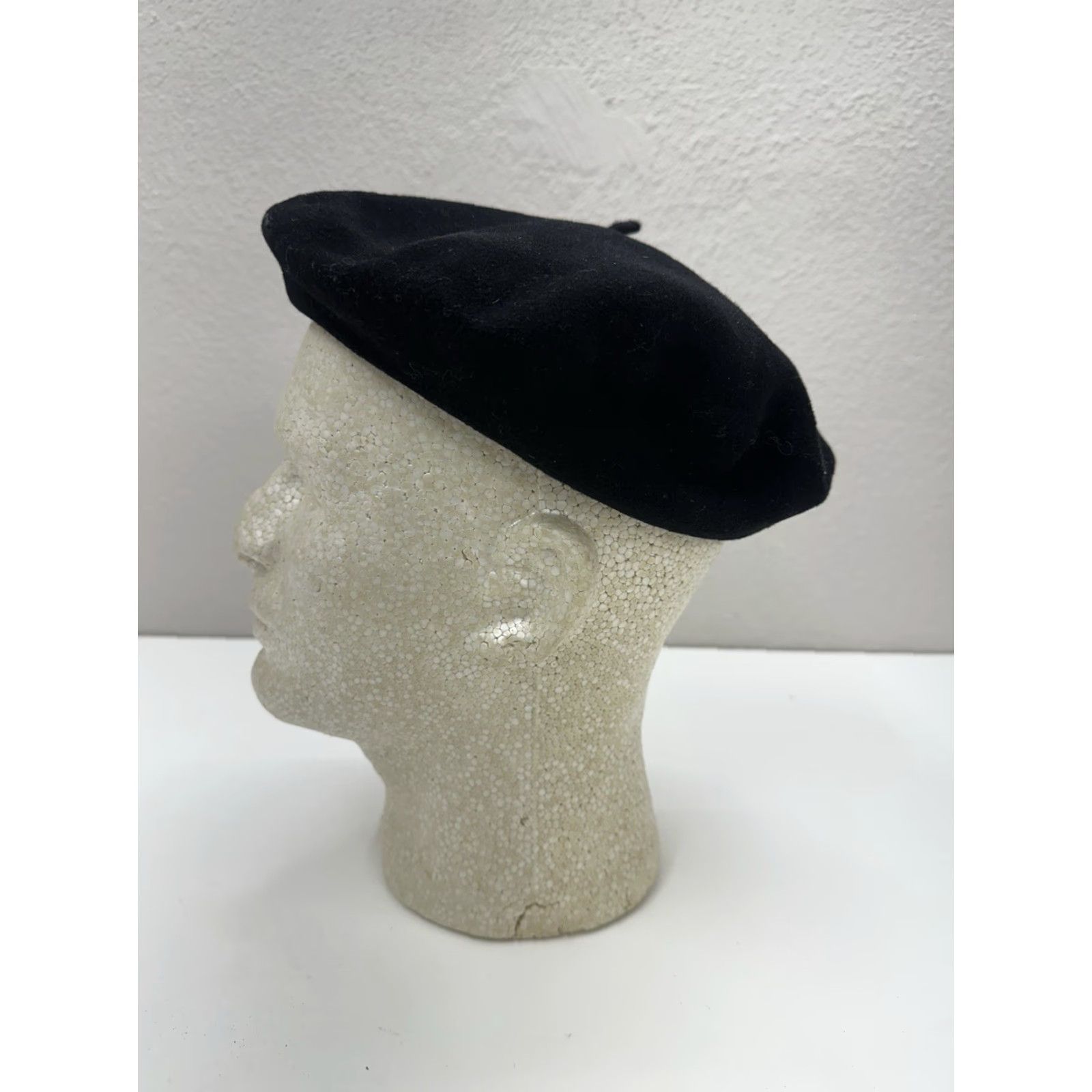 Vintage Mile Beret Hat Black Fontanella, 20 Barcelona Vintage Beret Mens One Size Black Mile Exposicion Tolosa Clothing Style: Beret, Solid Pattern, Vintage Size ONE SIZE - 3 Thumbnail