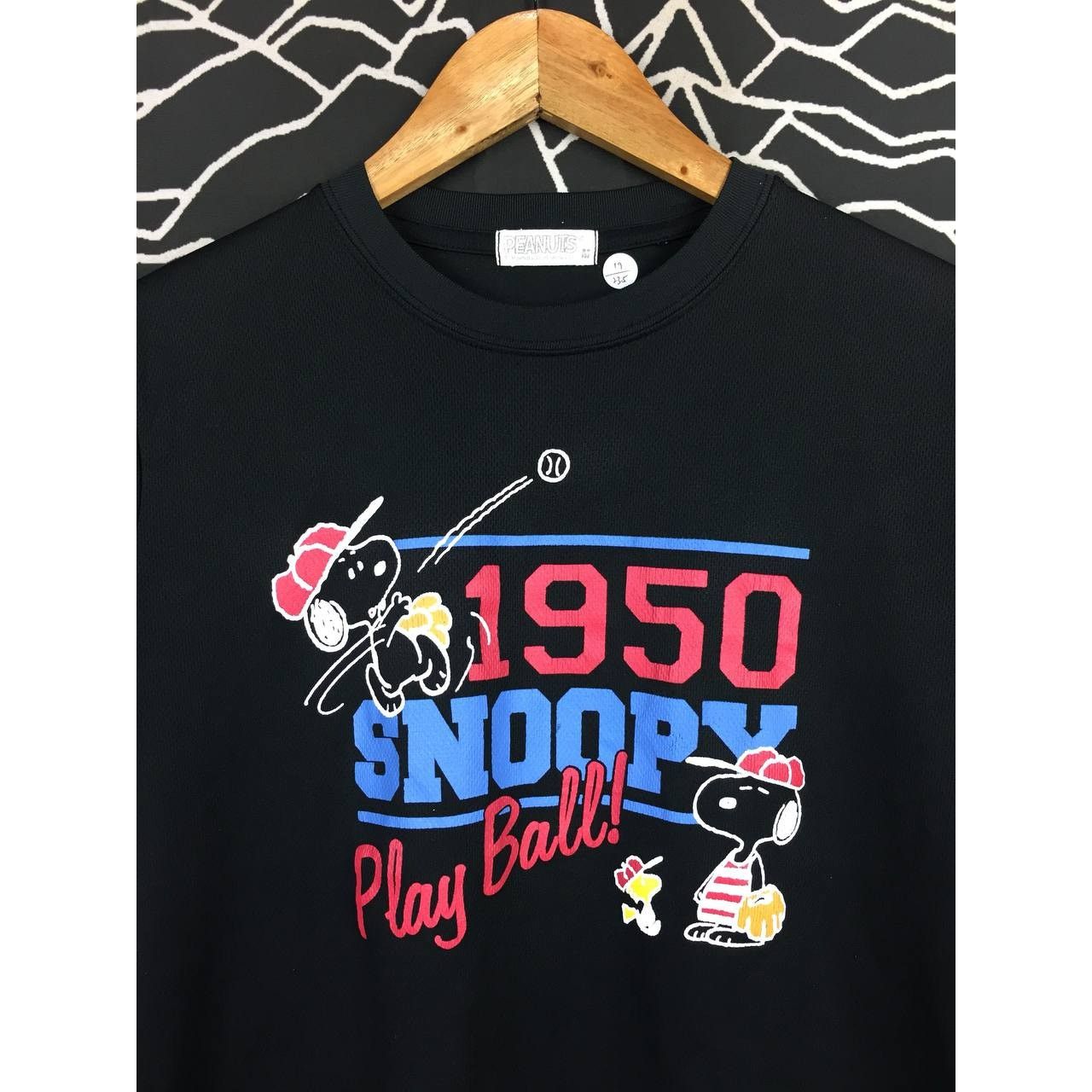 Cartoon Network × Peanuts Peanuts Worldwide 1950 Snoopy Play Ball Activewear Tee Size US M / EU 48-50 / 2 - 3 Thumbnail