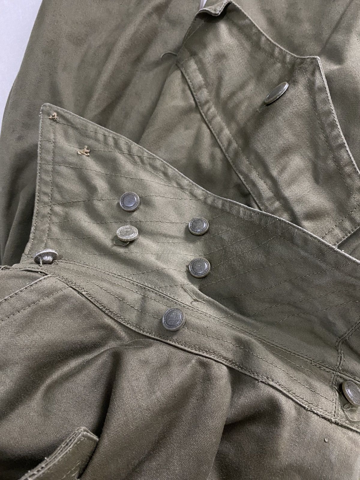 Vintage Vintage 1977 Spanish Army military Trench Coat Olive green Size US L / EU 52-54 / 3 - 11 Thumbnail