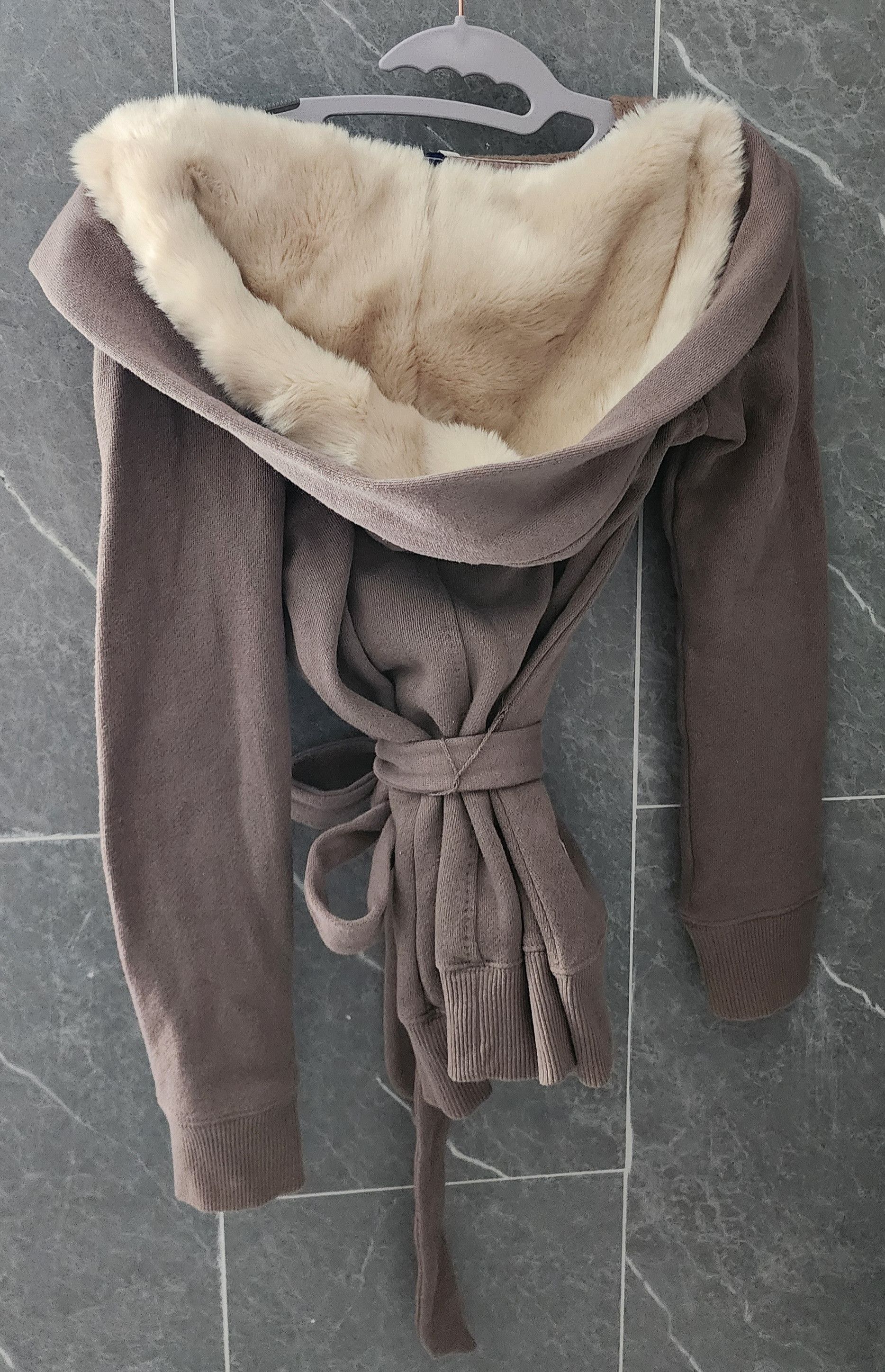 Gap NWT GAP Taupe Faux Fur Hood Sweater Wrap Robe Tie Ribbed XS Size XS / US 0-2 / IT 36-38 - 2 Thumbnail