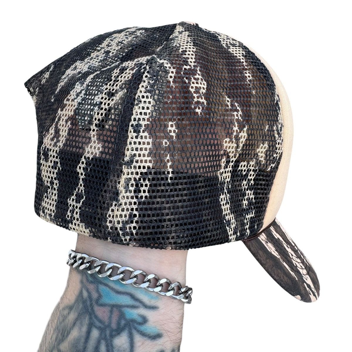 Vintage vintage camo deer graphic country trucker hat Size ONE SIZE - 4 Thumbnail
