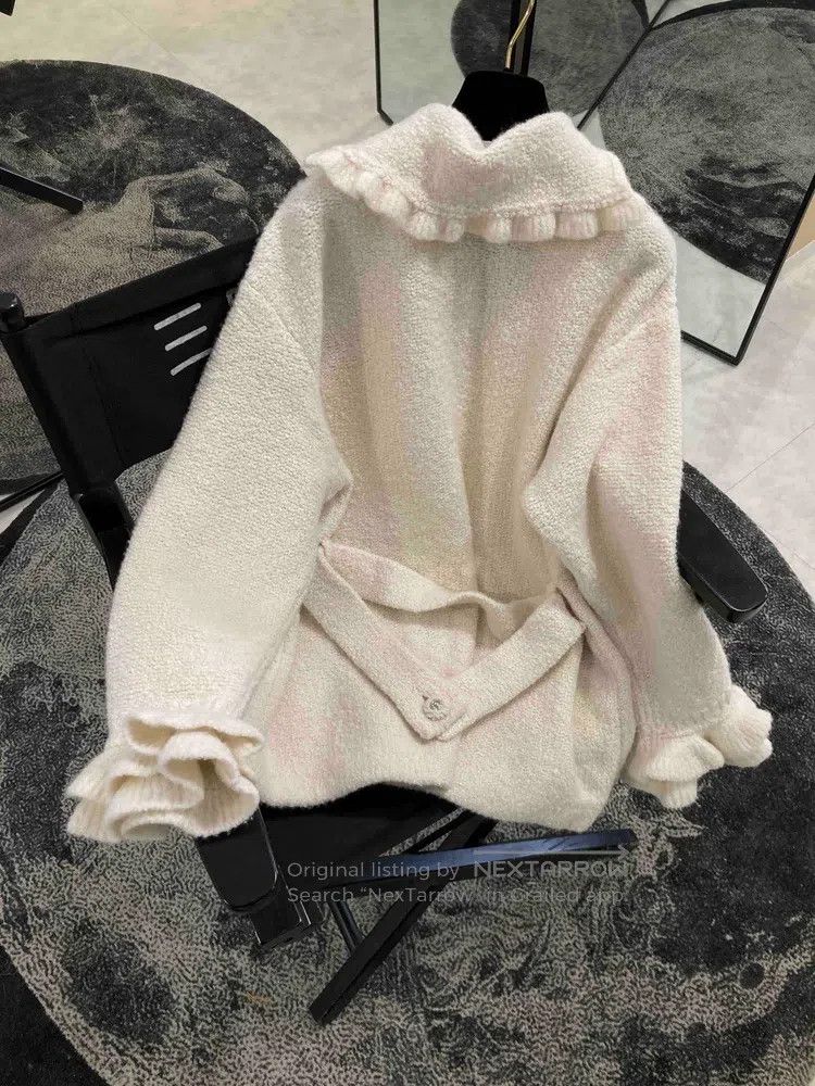 Chanel Chanel Two-pocket sweater with milky white flowers Size XS / US 0-2 / IT 36-38 - 2 Thumbnail