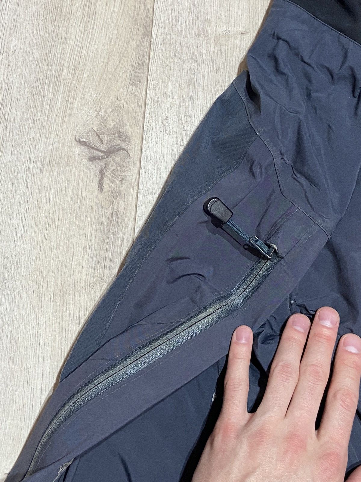 Arc'teryx Arc'teryx Gore-Tex Vintage Zip Hiking Pants Rare 2000 S Size 30" / US 8 / IT 44 - 22 Thumbnail