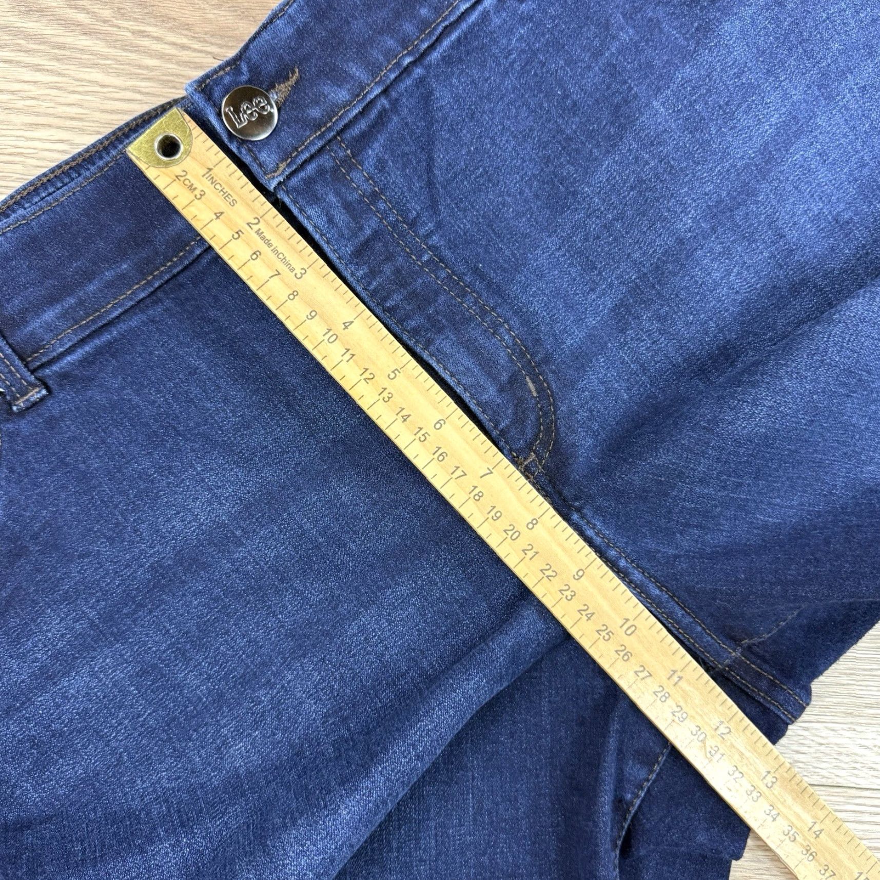 Lee Lee Jeans Womens 18W Plus Blue Flex Motion Regular Fit Straight Leg High Rise 30in Inseam Size 40" / US 18 - 6 Thumbnail