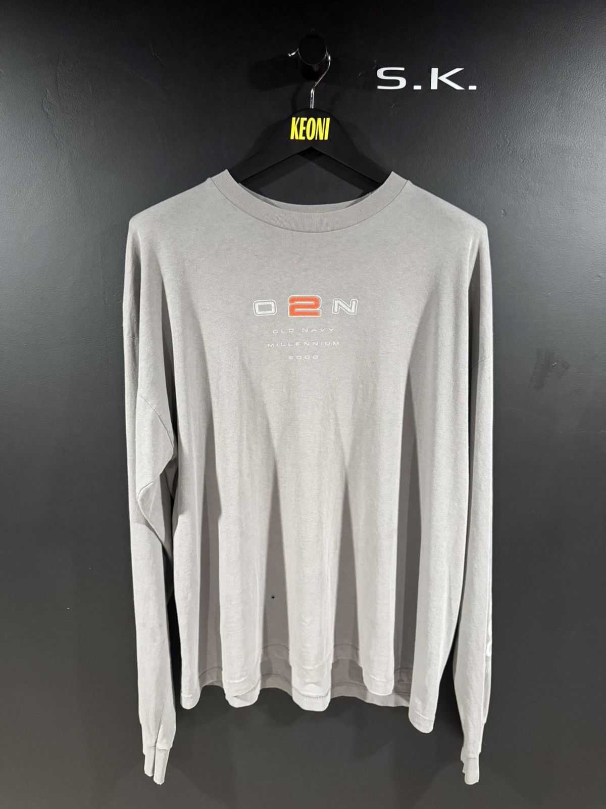Old Navy 2000 Y2K Vintage Old Navy 02N Millennium Long Sleeve L Size US L / EU 52-54 / 3 - 1 Thumbnail