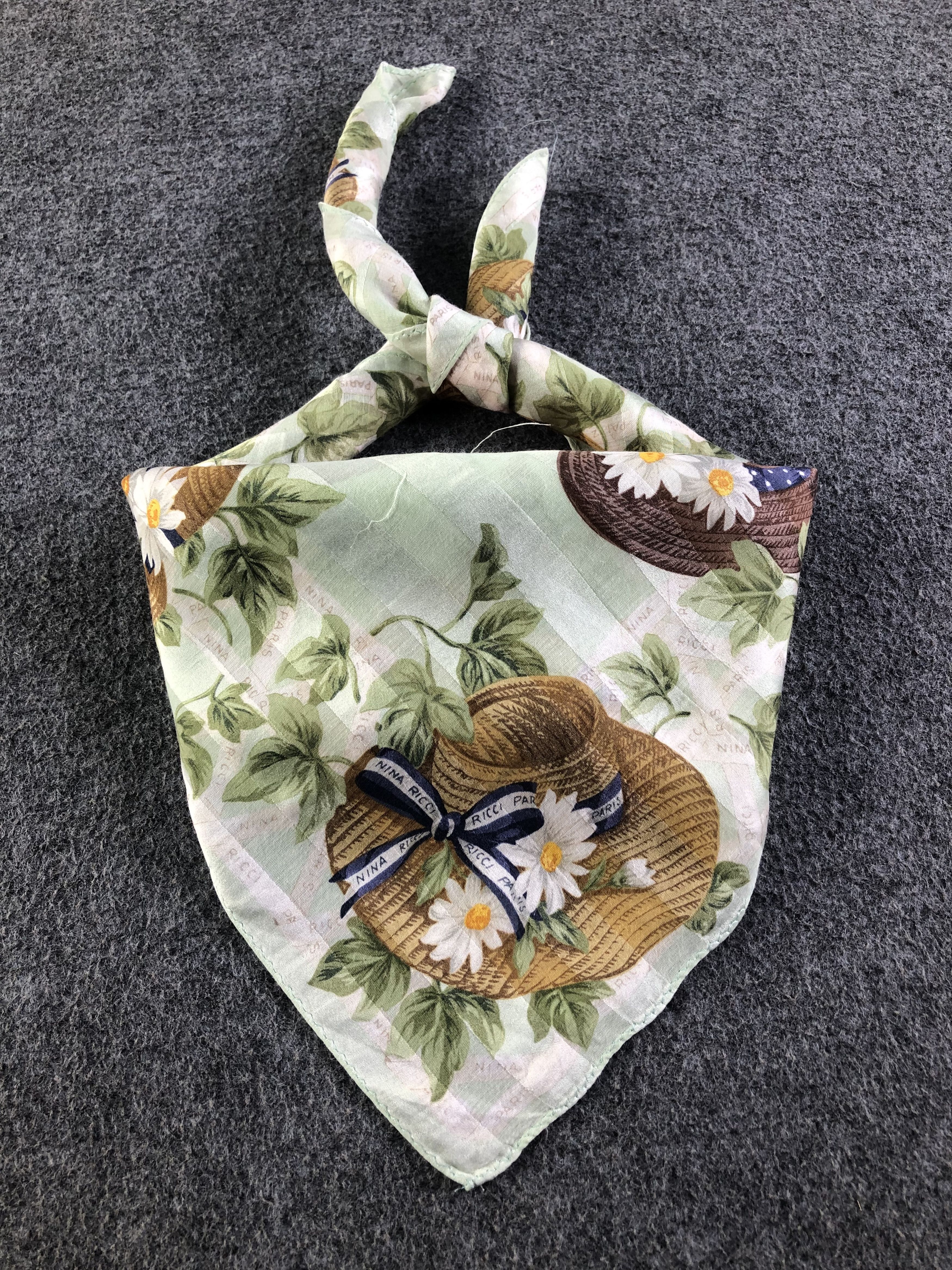 Nina Ricci Nina Ricci Scarf / Handkerchief / Bandana C433 Size ONE SIZE - 1 Thumbnail