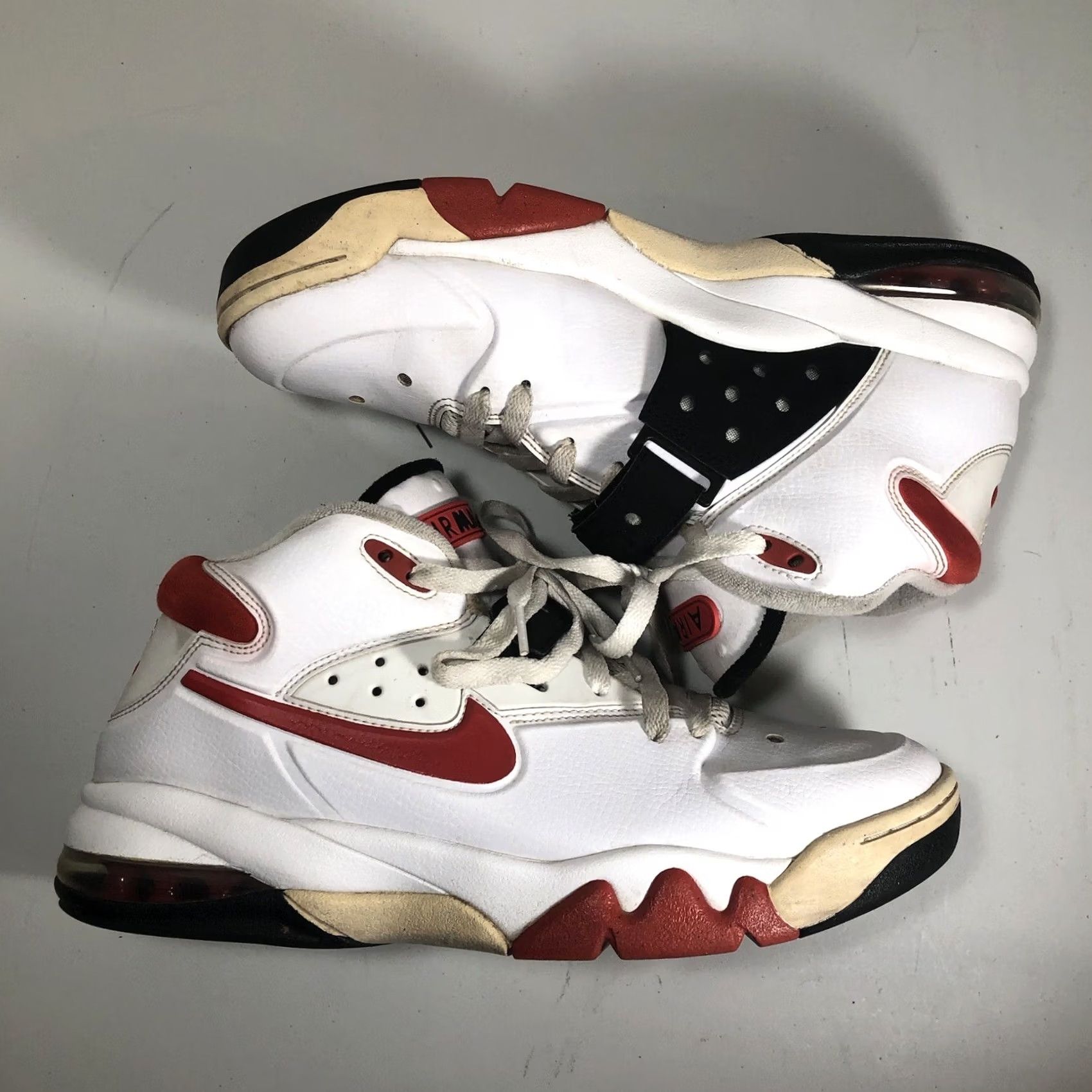 Nike Nike Air Force Max Charles Barkley 2012 Men Size 10.5 555105-100 White Red Black Sneaker Basketball Nike Charles Barkley Shoes Men Size US 10 / EU 43 - 6 Thumbnail