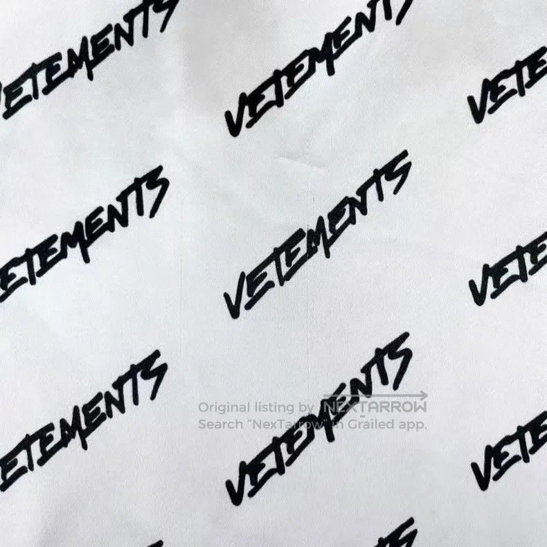 Vetements Vetements Grass Script Bullet Screen Full-print Letter Log Size US M / EU 48-50 / 2 - 5 Thumbnail