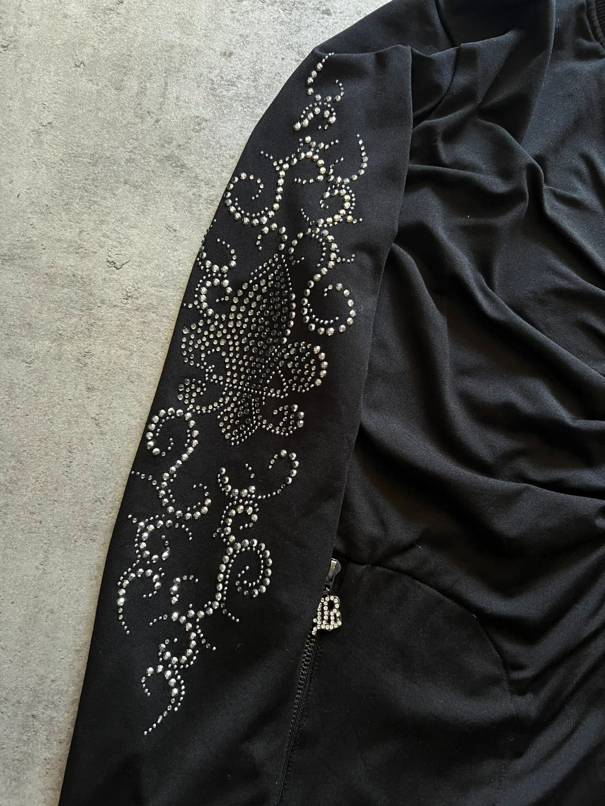 Vintage bcbgmaxazria black avant garde hoodie with crystals goth Size M / US 6-8 / IT 42-44 - 7 Thumbnail