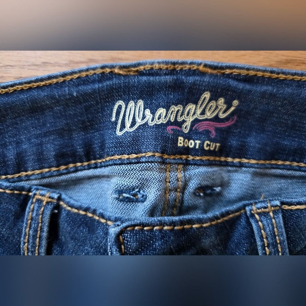 Wrangler Wrangler Boot-Cut Medium-Dark Wash Jeans NWOT Size 28" / US 6 / IT 42 - 3 Thumbnail