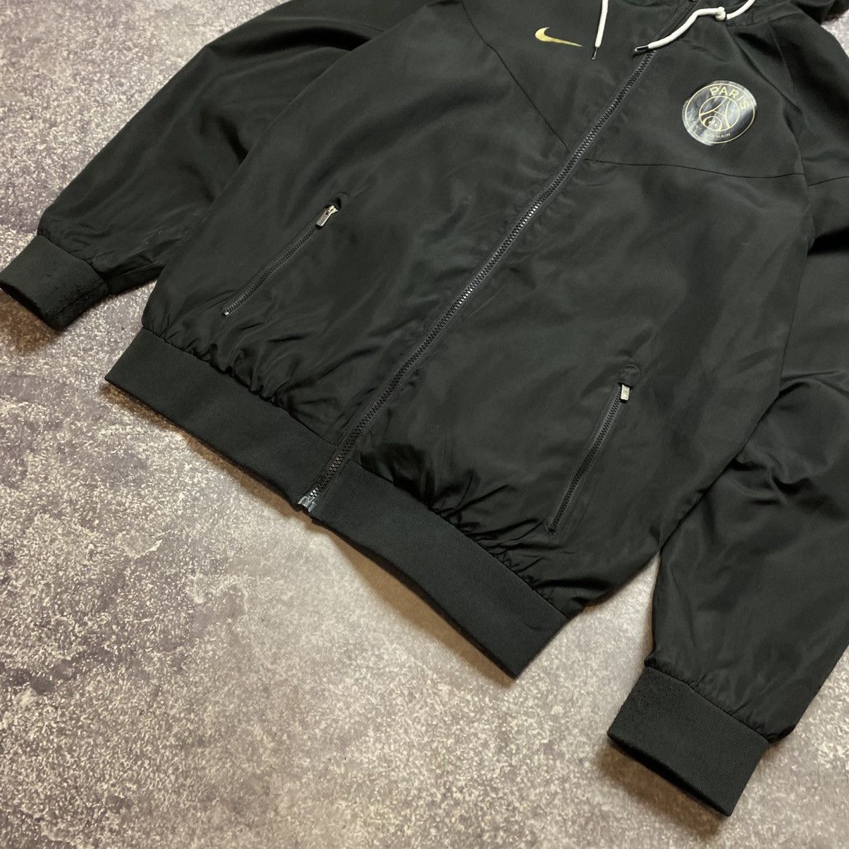 Vintage Vintage Nike Paris Saint Germain Swoosh nylon jacket Size US M / EU 48-50 / 2 - 3 Thumbnail