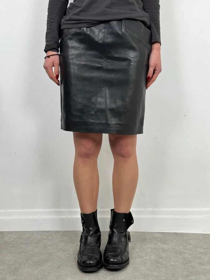 Saint Laurent Paris 1990s Saint Laurent Rive Gauche Black Leather Skirt Size 26" / US 2 / IT 38 - 2 Thumbnail