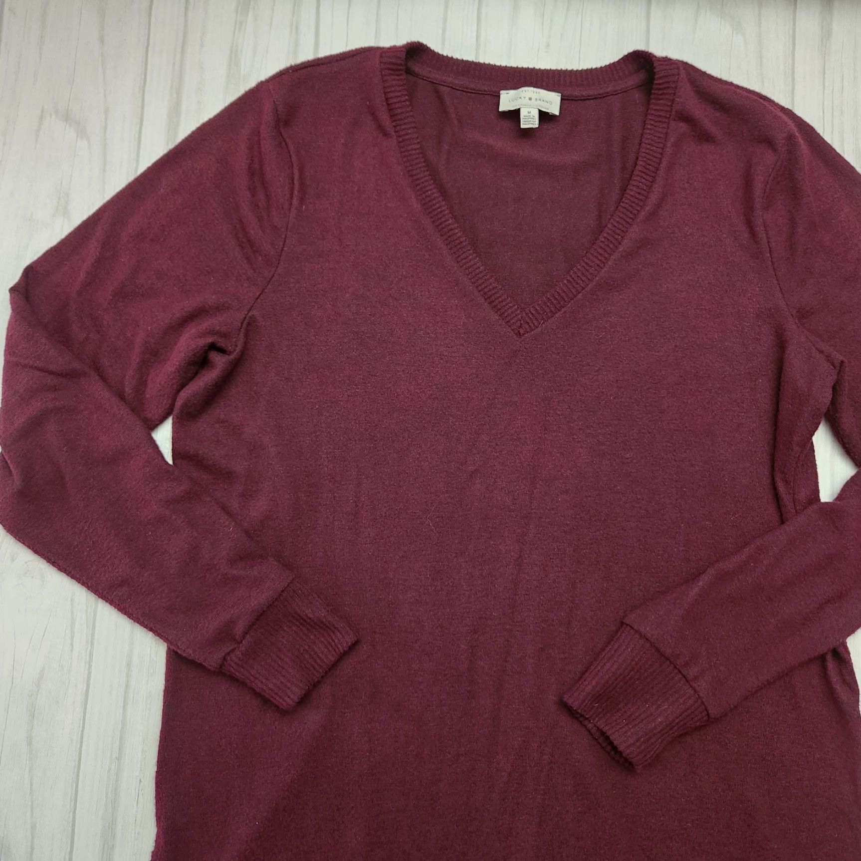 Lucky Brand Lucky Brand Men Sweater Maroon Pullover V-Neck Semi Sheer Medium Knit Pullover Sweatshirt Long Sleeve Regular Size M Size US M / EU 48-50 / 2 - 3 Thumbnail
