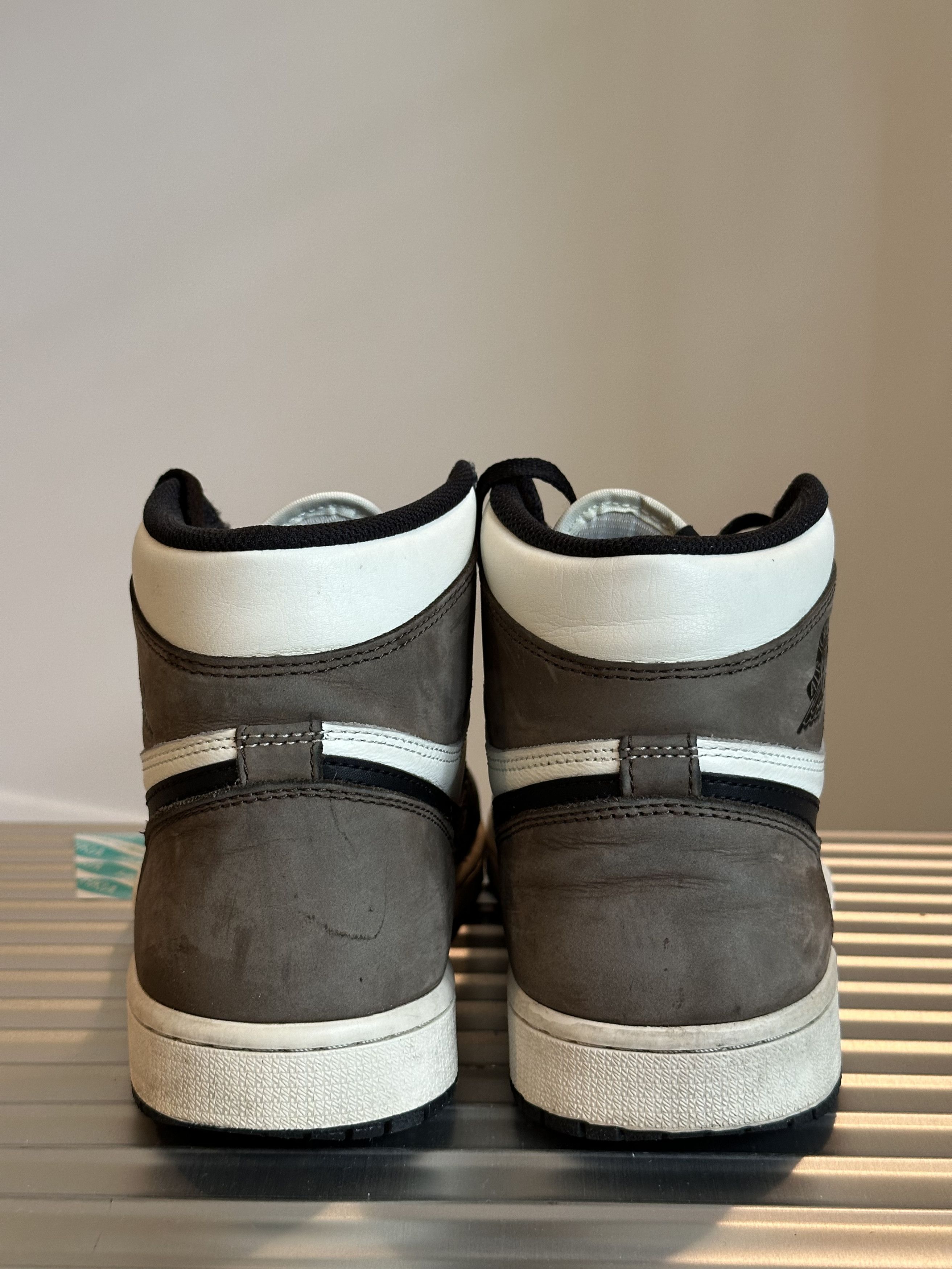 Nike Nike Air Jordan 1 Retro High OG Dark Mocha / Men's US Sz 9 Size US 9 / EU 42 - 9 Thumbnail