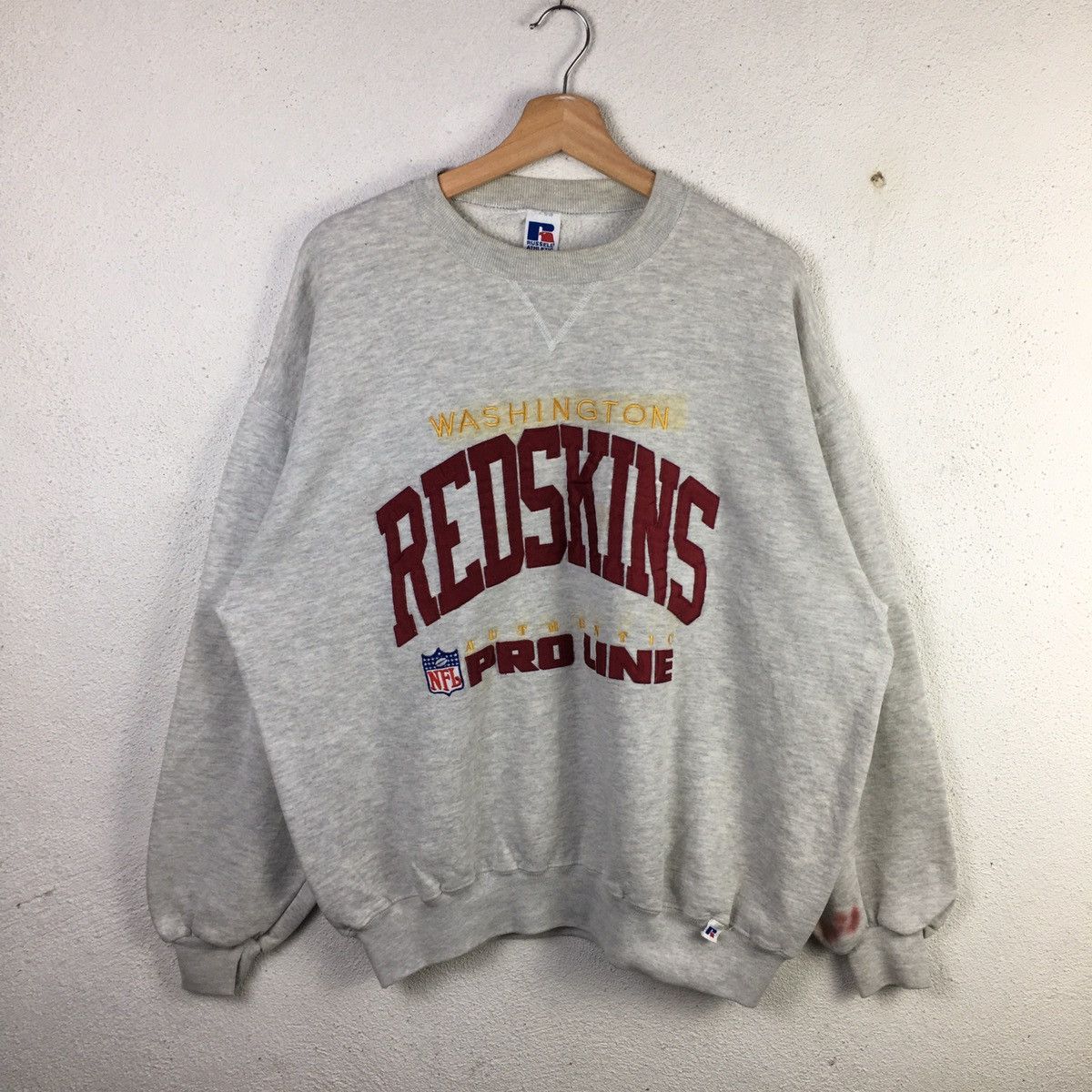 NFL Vintage Russell Athletic NFL Redskins Sweatshirt Size US XL / EU 56 / 4 - 1 Thumbnail