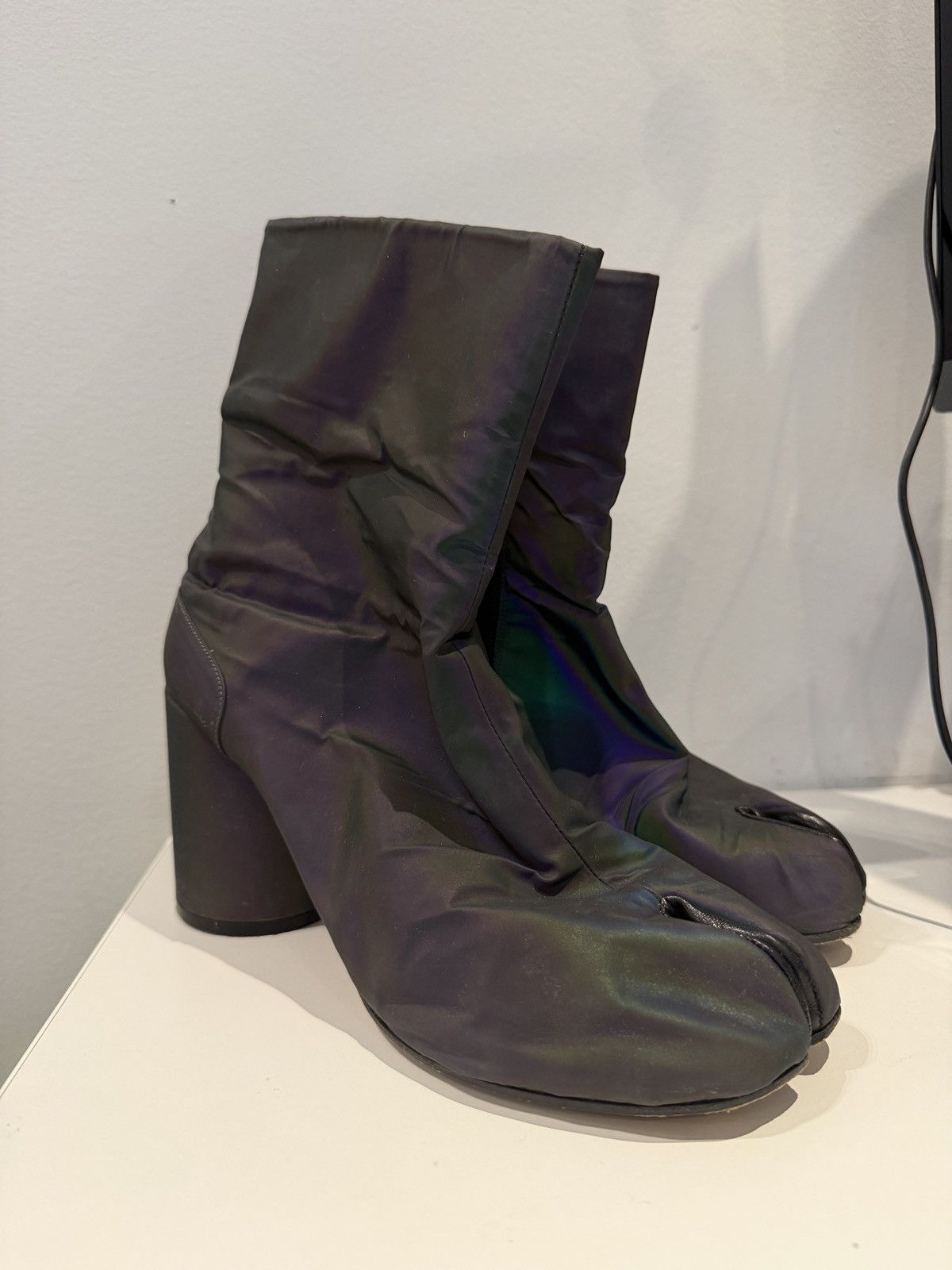 Maison Margiela Maison Margiela Holographic Tabi Size US 10 / IT 40 - 1 Thumbnail