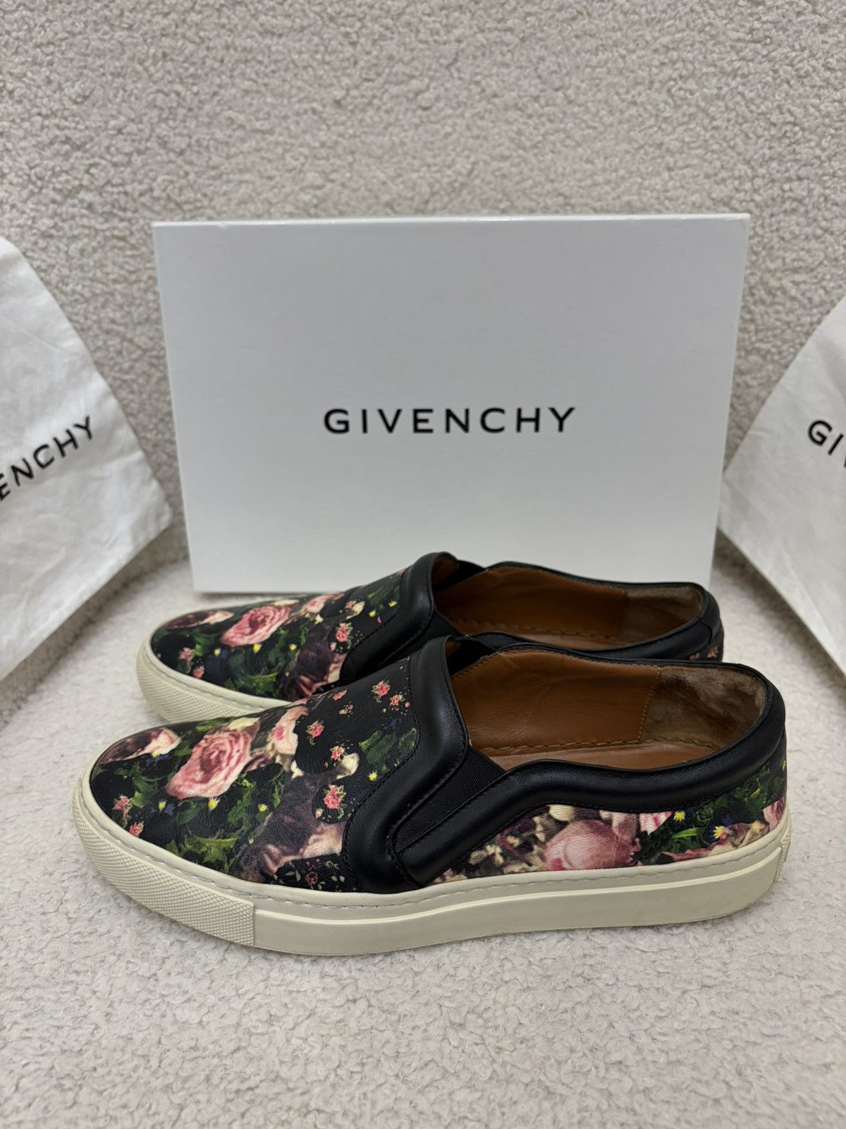 Givenchy Givenchy Women’s Sneakers Size US 7 / IT 37 - 2 Thumbnail