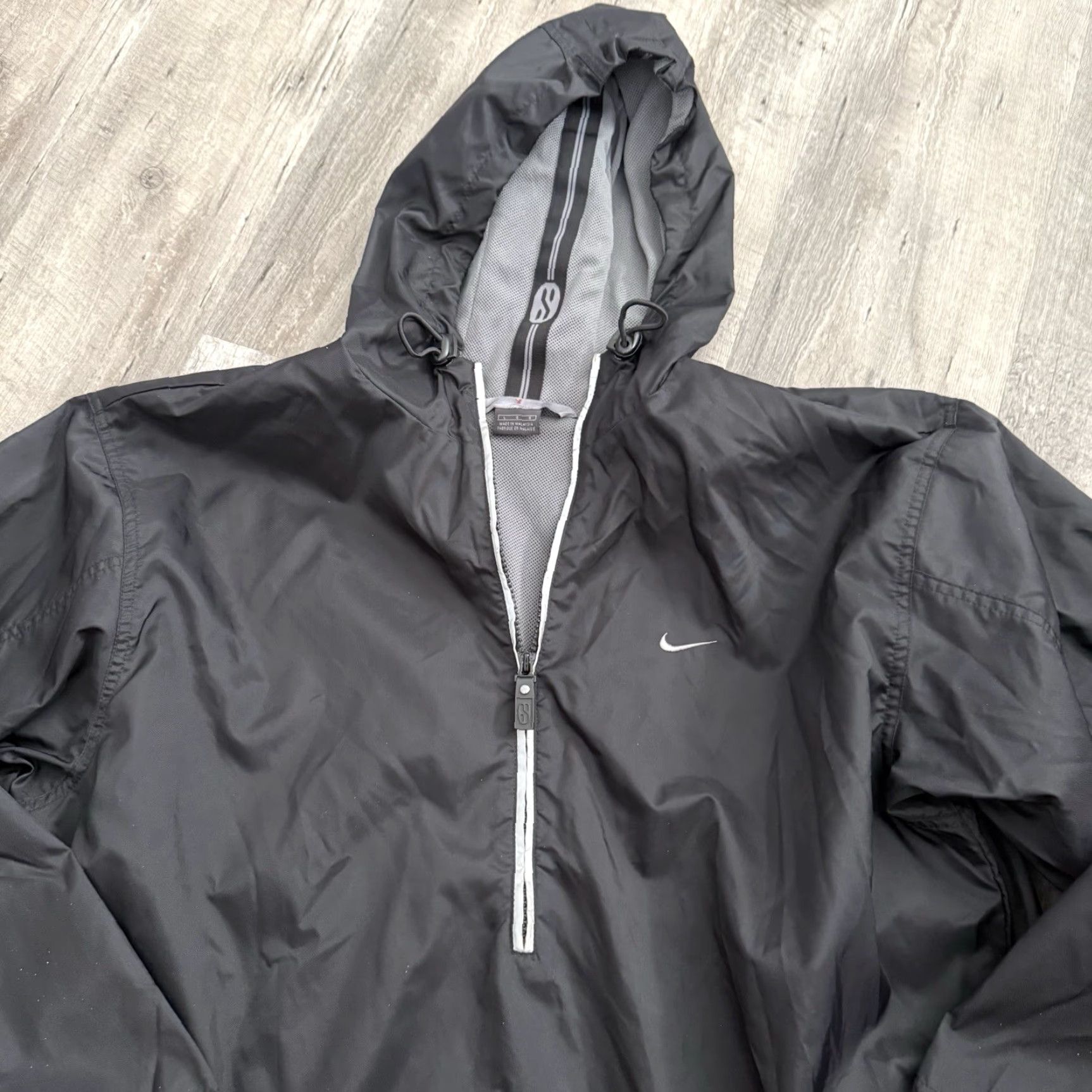 Nike VINTAGE Nike Shox Jacket Mens Large Black Hooded Half Zip Nylon Windbreaker Lined Size US L / EU 52-54 / 3 - 4 Thumbnail