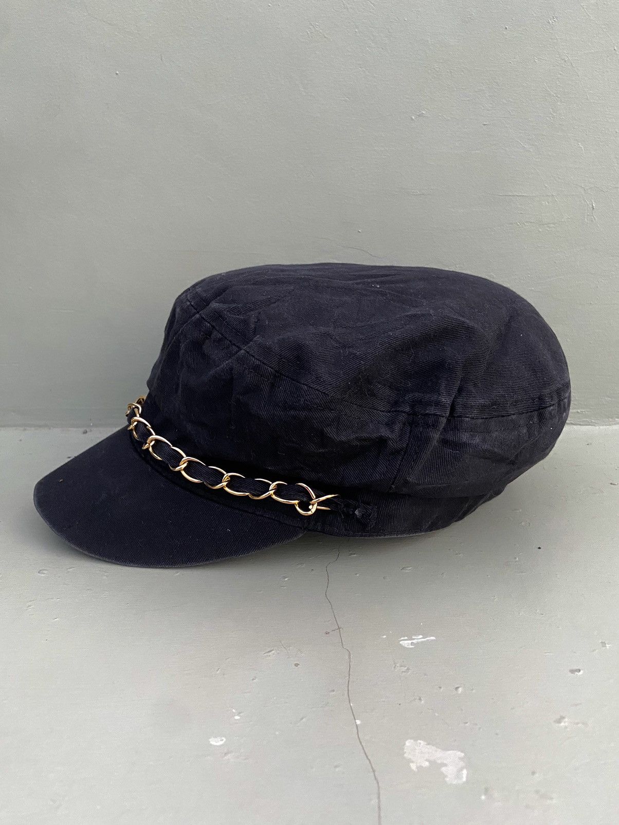Le Grande Bleu (L.G.B.) 2000s Y2K Japanese style hat with gold chain Size ONE SIZE - 4 Thumbnail