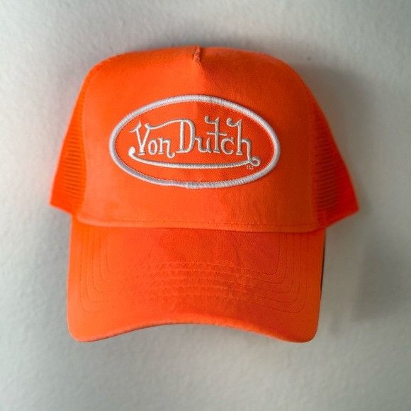 Designer × Von Dutch NWT VON DUTCH NEON ORANGE VELVET TRUCKER HAT Size ONE SIZE - 2 Thumbnail