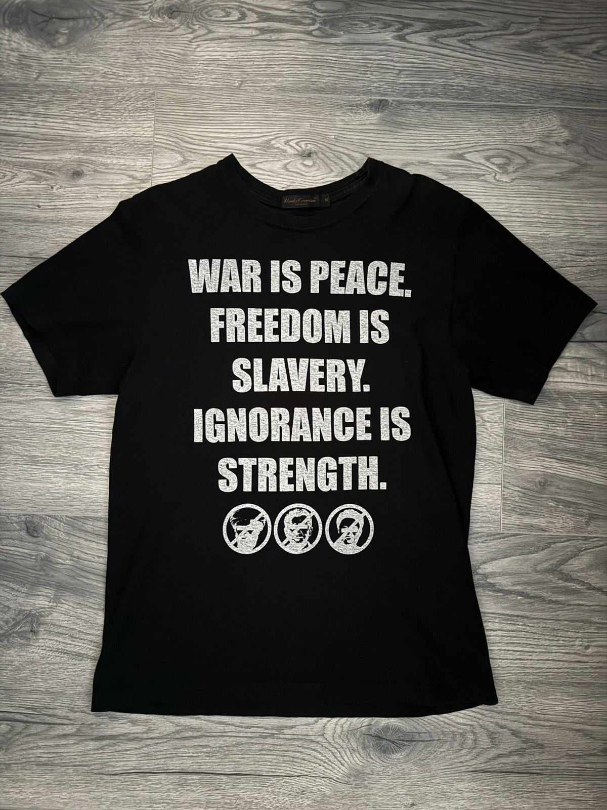 Undercover Undercover AW03 War is Peace Tee Size US M / EU 48-50 / 2 - 1 Thumbnail