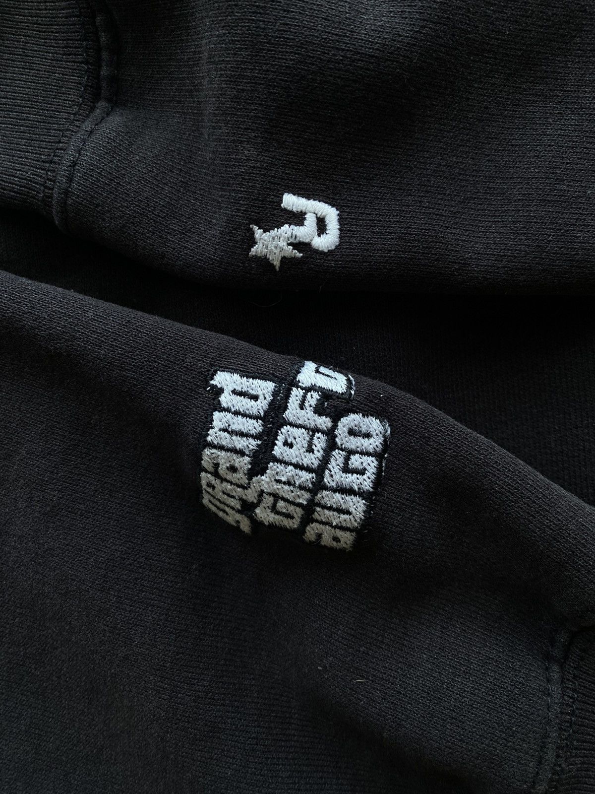 Carhartt Vintage 2004 Carhartt GTA San Andreas Hoodie Fits L/XL Size US L / EU 52-54 / 3 - 4 Thumbnail