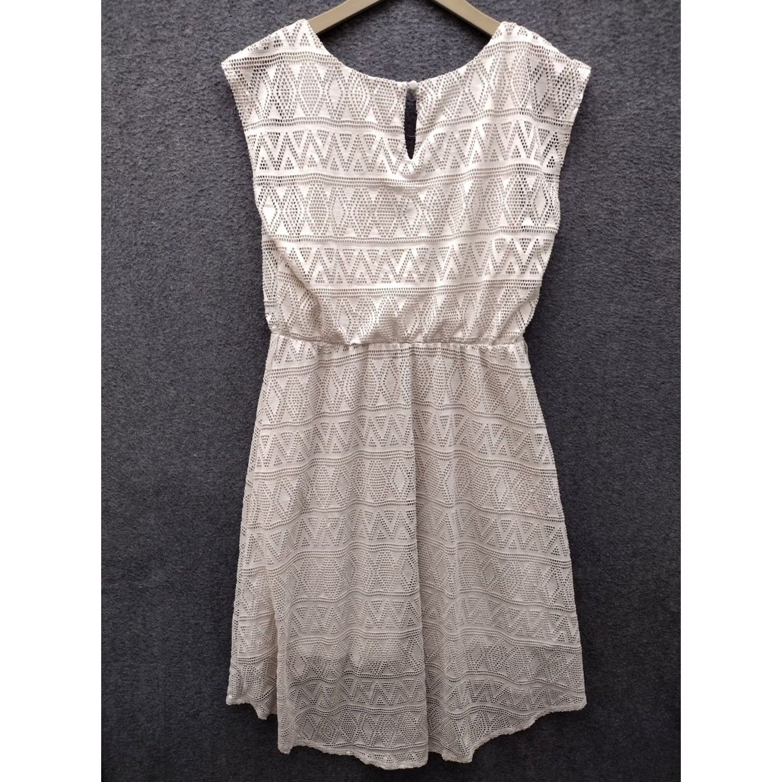Vintage Luxology Dress Women S Beige Crochet Lined Cap-Sleeveless A-Line Dress Size S / US 4 / IT 40 - 2 Thumbnail