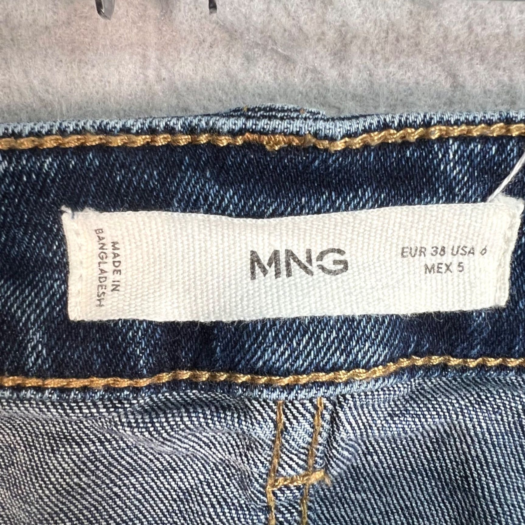 Mango Mango Jeans Womens Size 6 Blue Denim Flared Flare Leg 5-Pocket Inseam 25 in Mid Rise Cotton Blend Zip N/A 6 Mango Jeans Womens Blue Denim Flared 90s? Size 28" / US 6 / IT 42 - 3 Thumbnail
