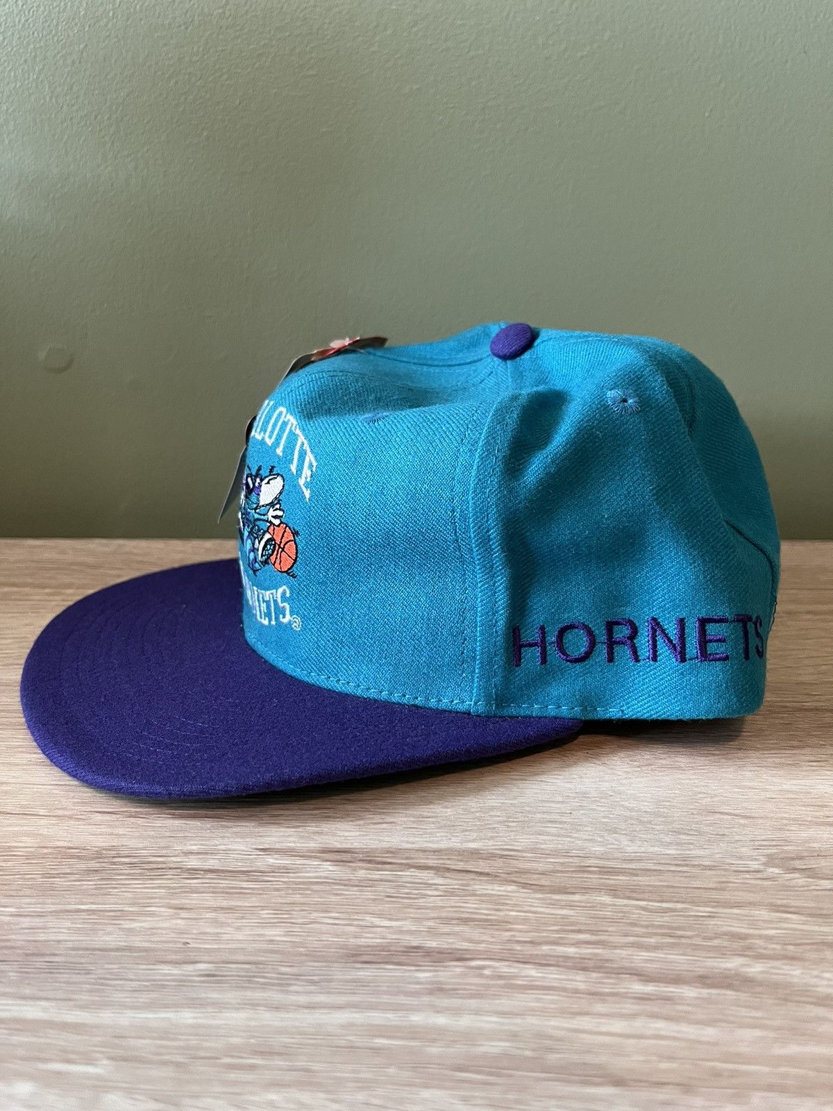 Vintage Vintage Charlotte Hornets AJD Snapback Size ONE SIZE - 2 Thumbnail