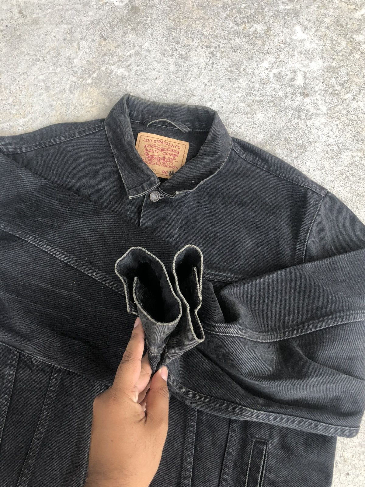Levi's Vintage Levi’s Denim Jacket Distressed Size US L / EU 52-54 / 3 - 19 Thumbnail