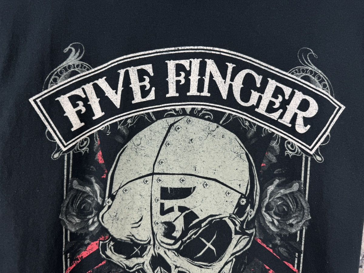 Band Tees Men’s Five Finger Death Punch 2017 Band T-Shirt Size Medium Size US M / EU 48-50 / 2 - 6 Thumbnail