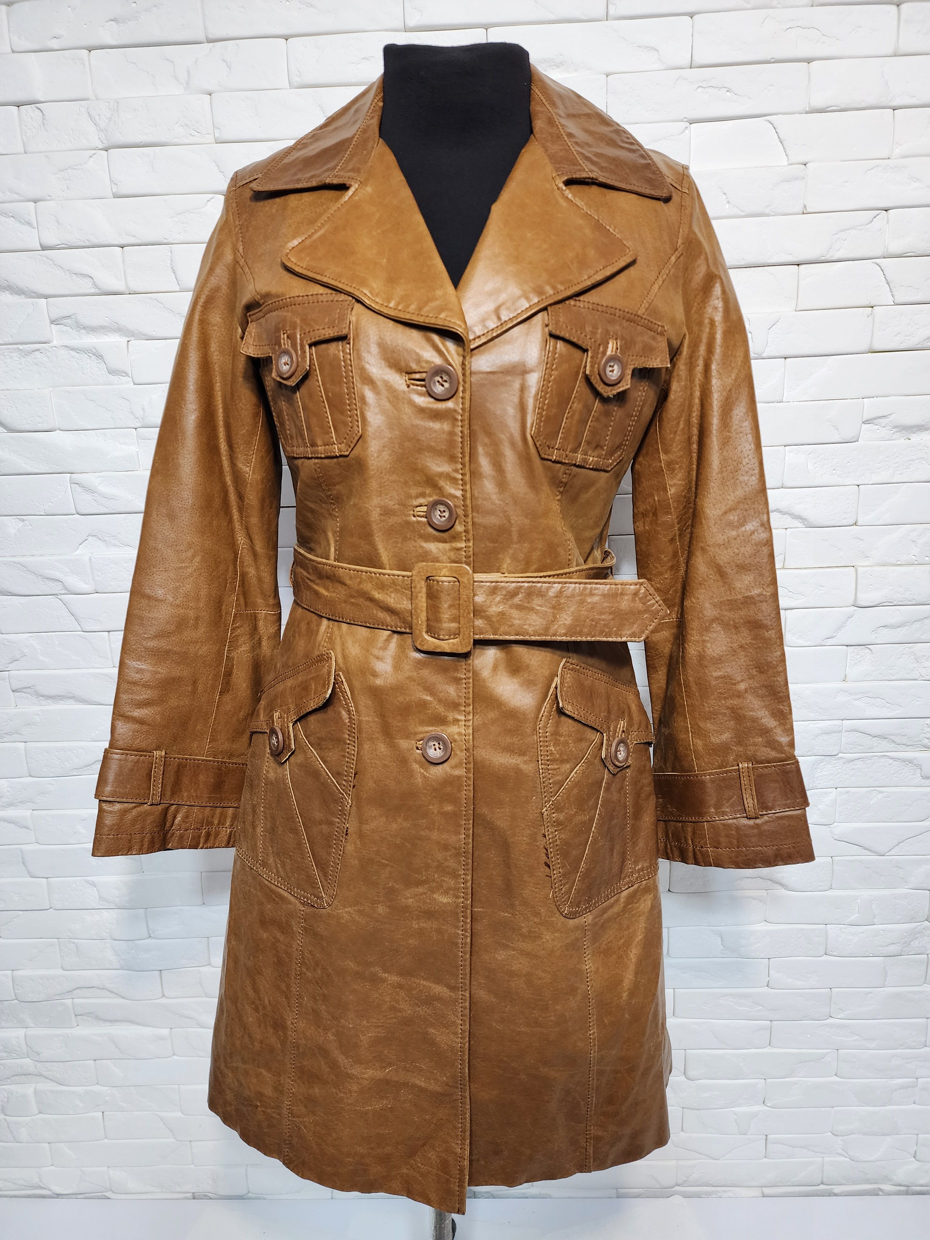 Designer Women's brown genuine leather raincoat. Size M / US 6-8 / IT 42-44 - 1 Thumbnail