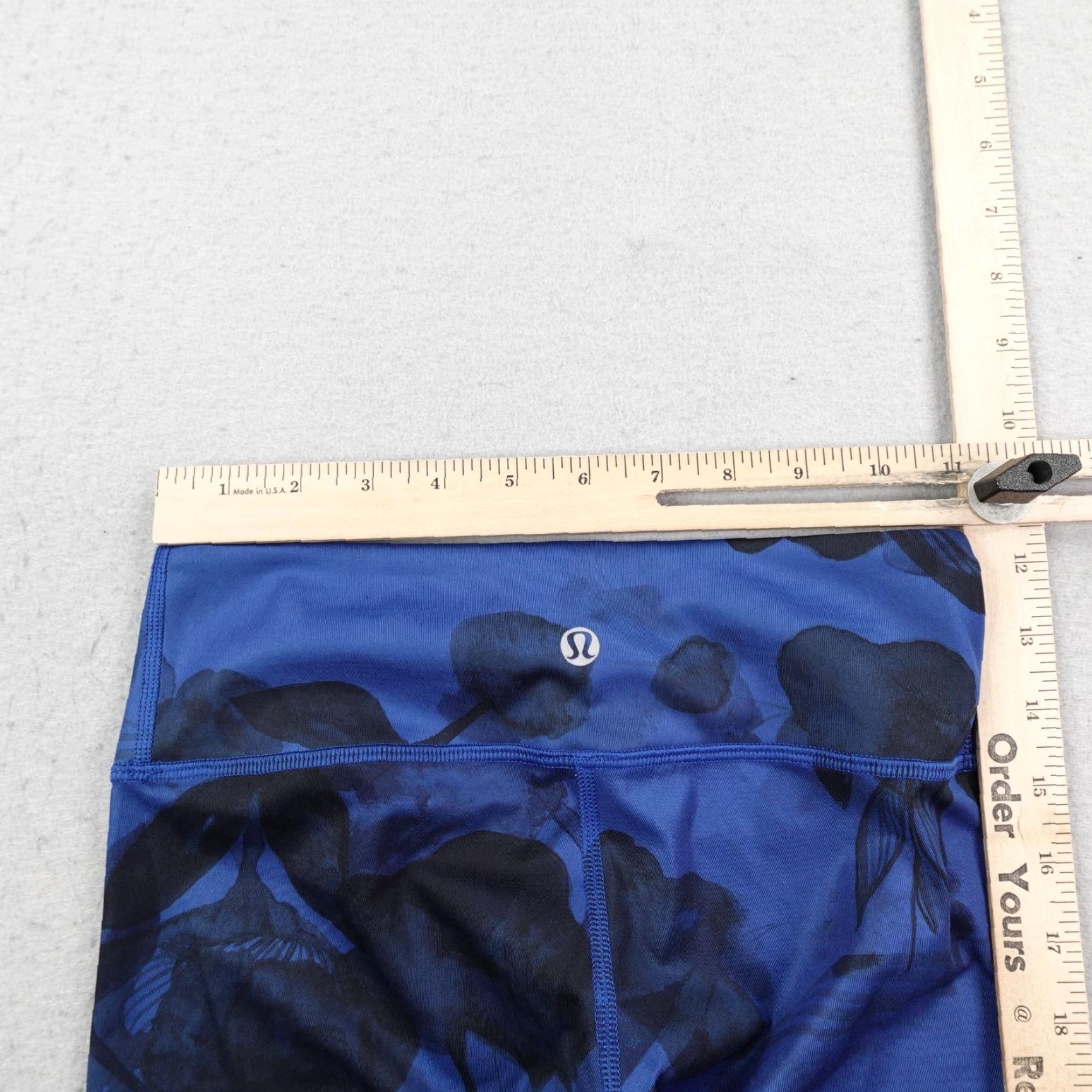 Lululemon Lululemon Leggings Womens 2 Blue Jumbo Inky Floral Wunder Under Crop II Yoga Size 26" / US 2 / IT 38 - 7 Thumbnail