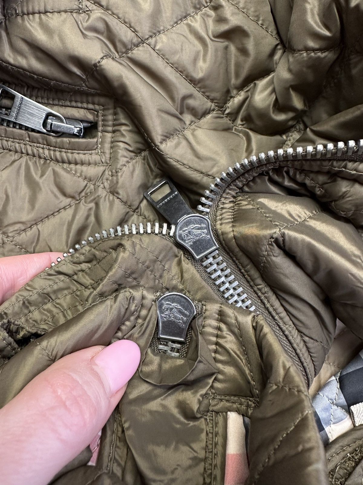 Burberry Burberry Brit 2 in 1 Quilted Jacket & Gilet Size XS / US 0-2 / IT 36-38 - 9 Thumbnail