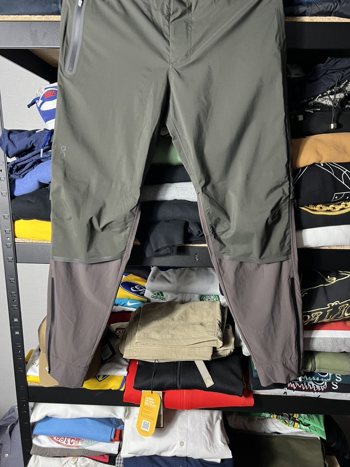On 🔥 On Clound Women’s Waterproof Pants Olive/Brown Size S Size 27" / US 4 / IT 40 - 5 Thumbnail
