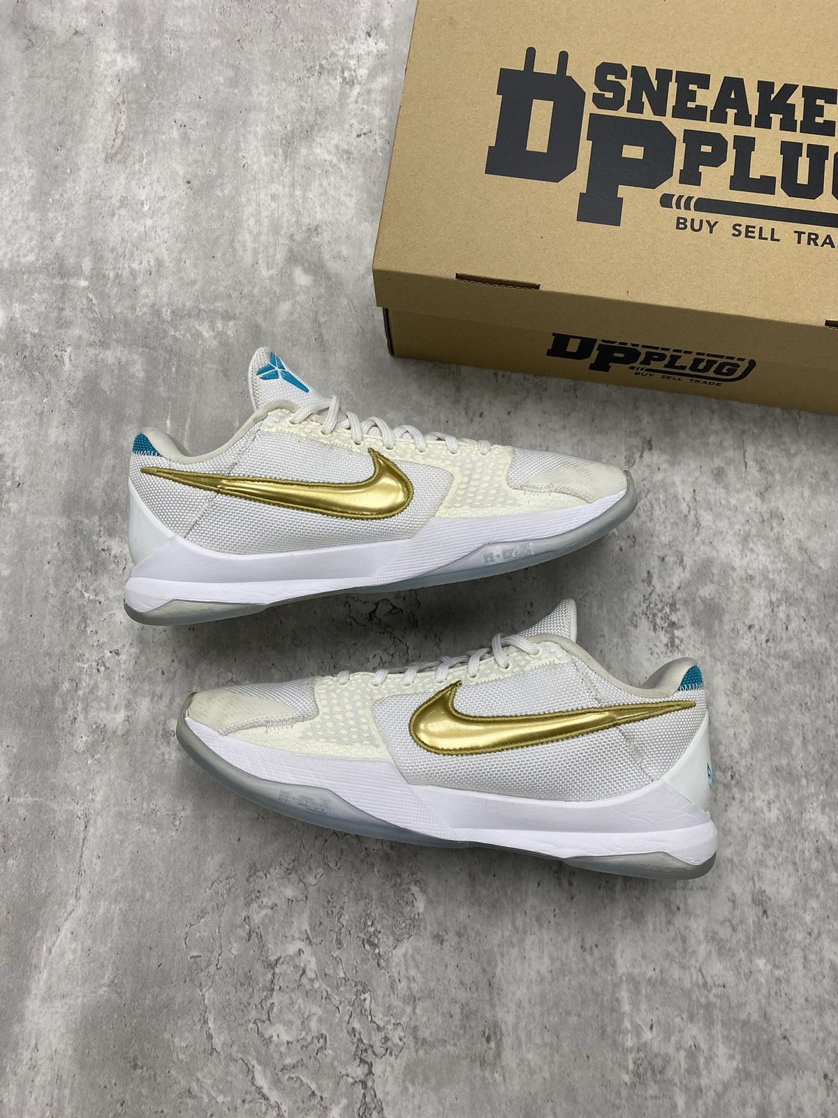 Size 9.5M - Nike Kobe 5 Protro Undefeated “What if White”