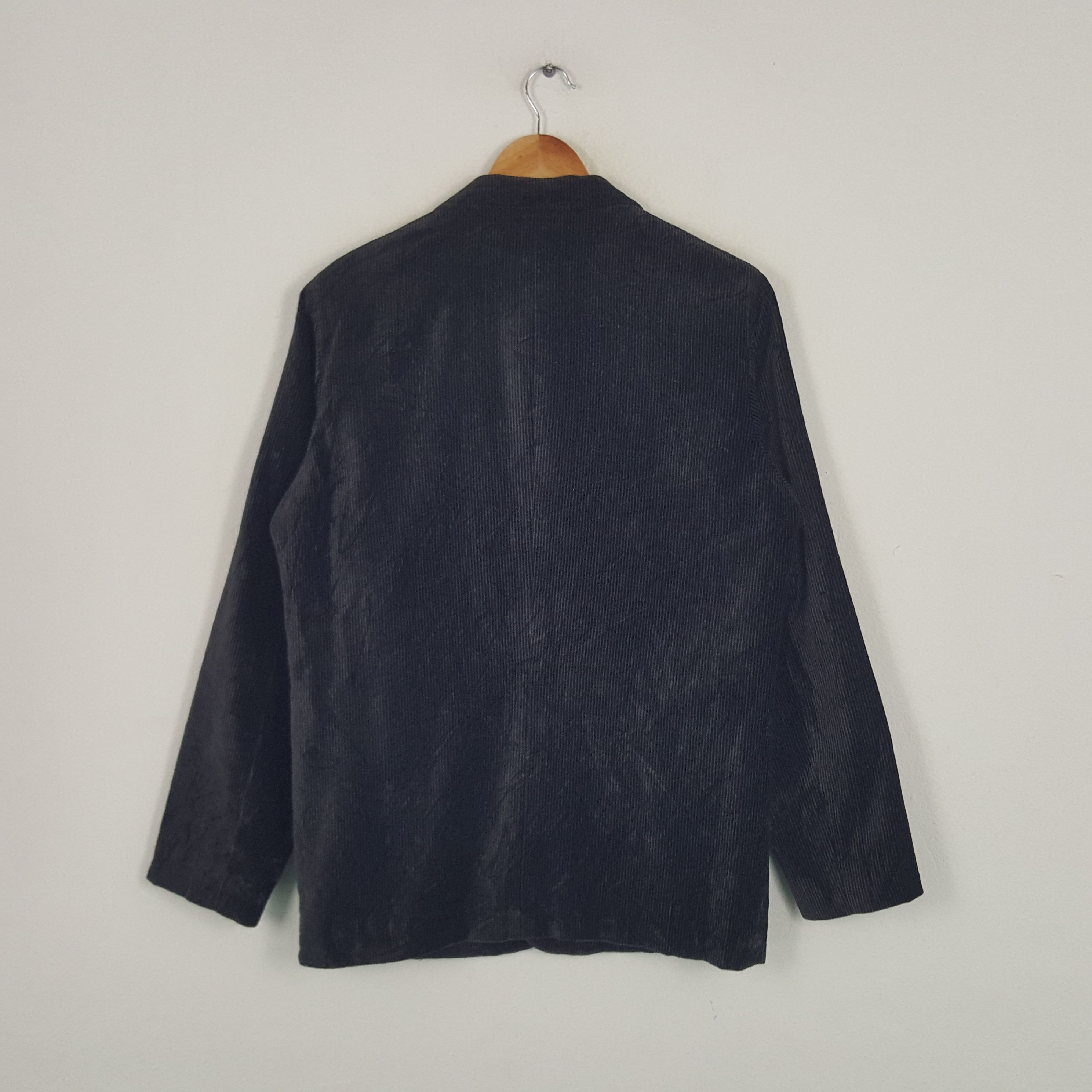 Japanese Brand × Vintage × Yohji Yamamoto Vintage A.A.R Yohji Yamamoto Japanese Designer Velvet Blazer Size US M / EU 48-50 / 2 - 3 Thumbnail