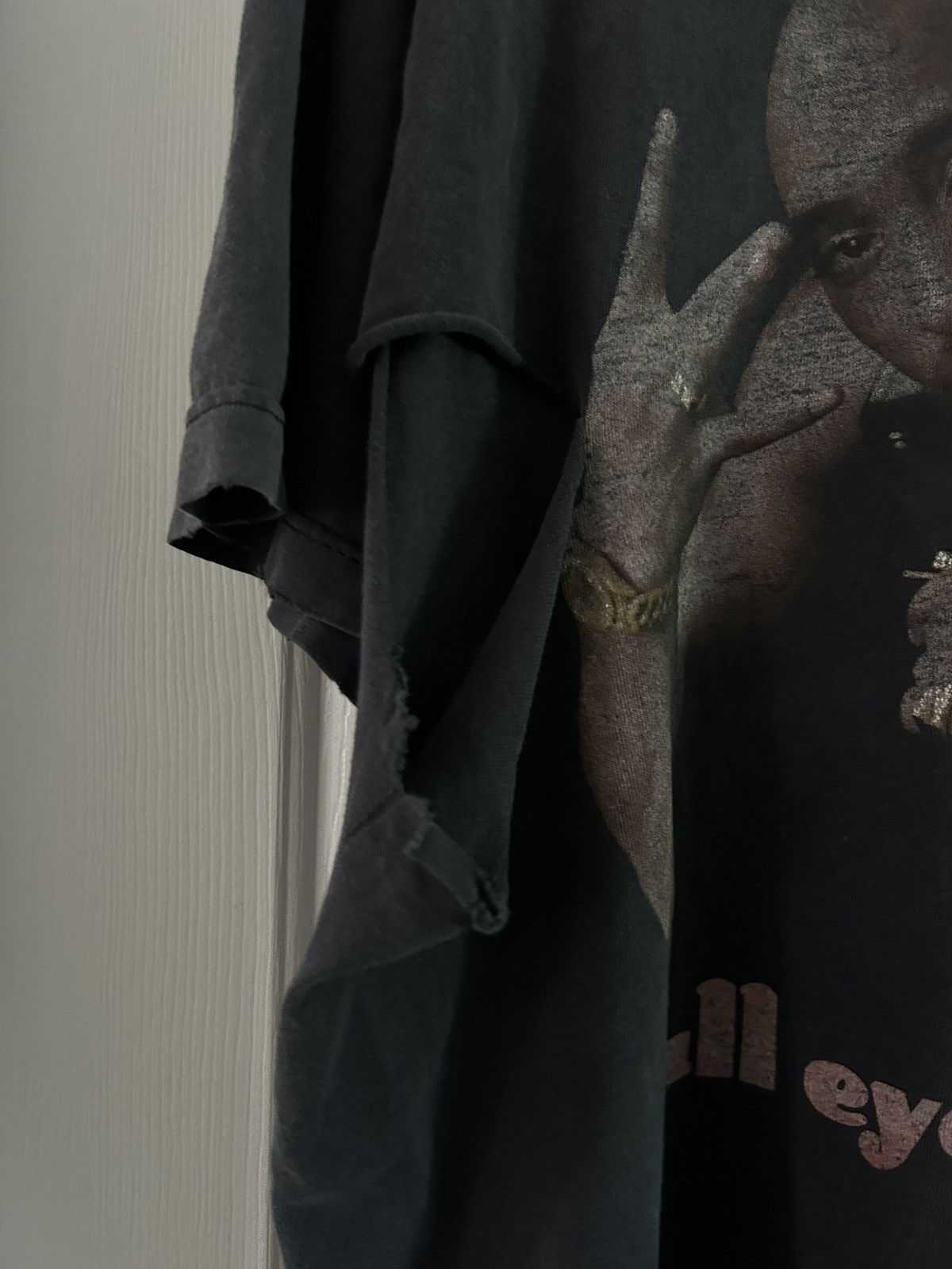 Vintage 2005 All Eyez On Me album tee Size US L / EU 52-54 / 3 - 2 Thumbnail