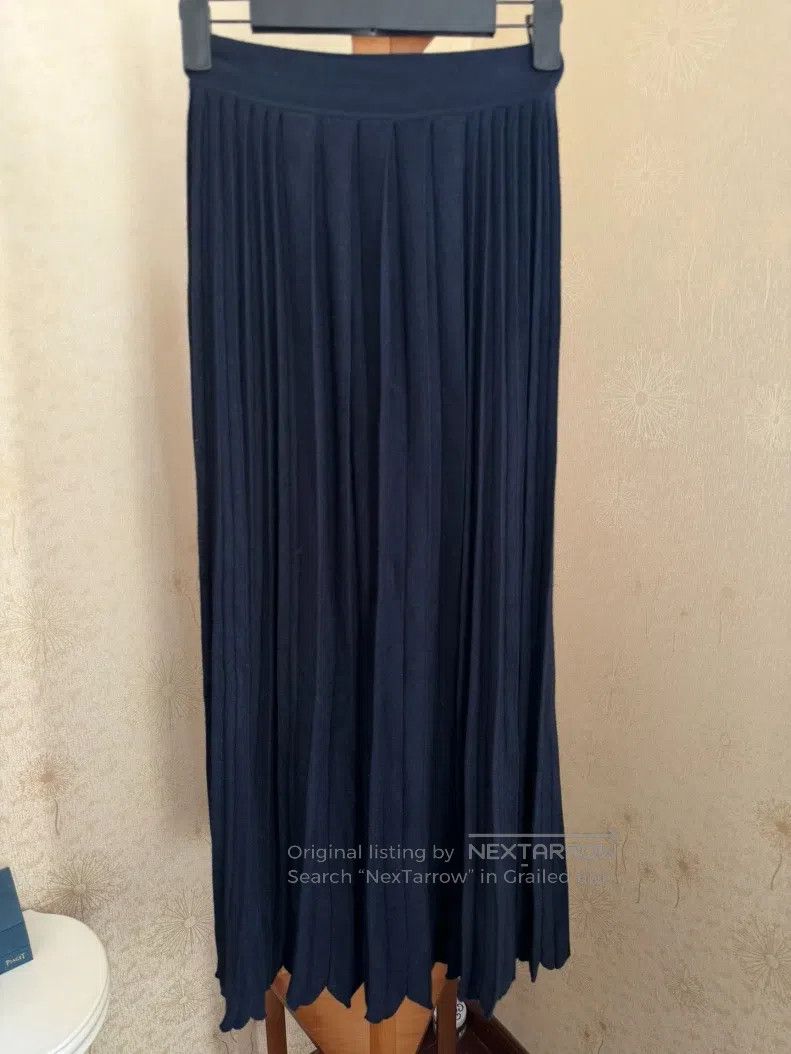 Loro Piana Loro Piana Cashmere silk georgette pleated long skirt Size 25" / US 0 / IT 36 - 1 Thumbnail