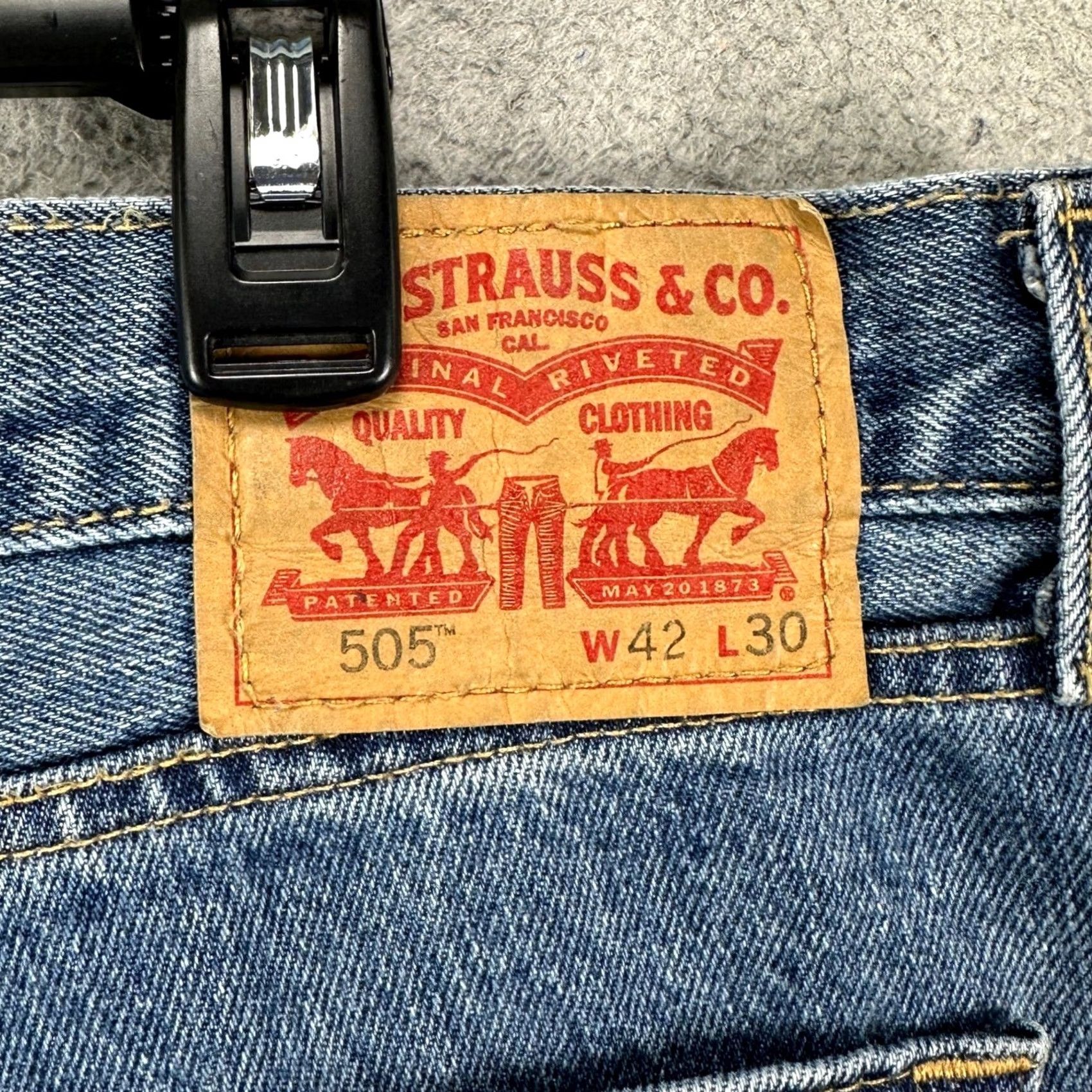Levi's Levi's 505 Jeans 42X30 Blue 5 Pocket Red Tab Casual Denim Pants Shirt? Size US 42 / EU 58 - 4 Thumbnail