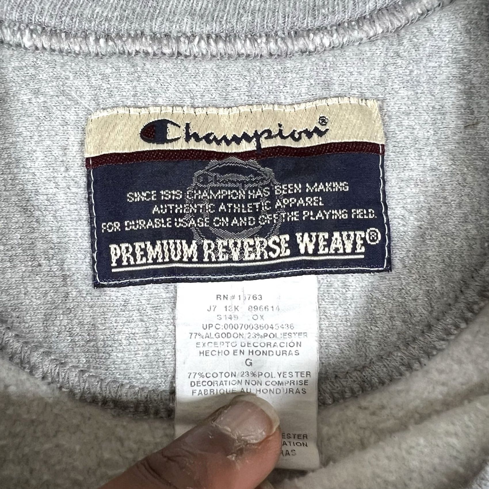 Champion Champion Reverse Weave Sweatshirt Pullover Large Light Gray Men Adults Mens Regular Size L Gray Reversible Sweatshirt Size US L / EU 52-54 / 3 - 3 Thumbnail