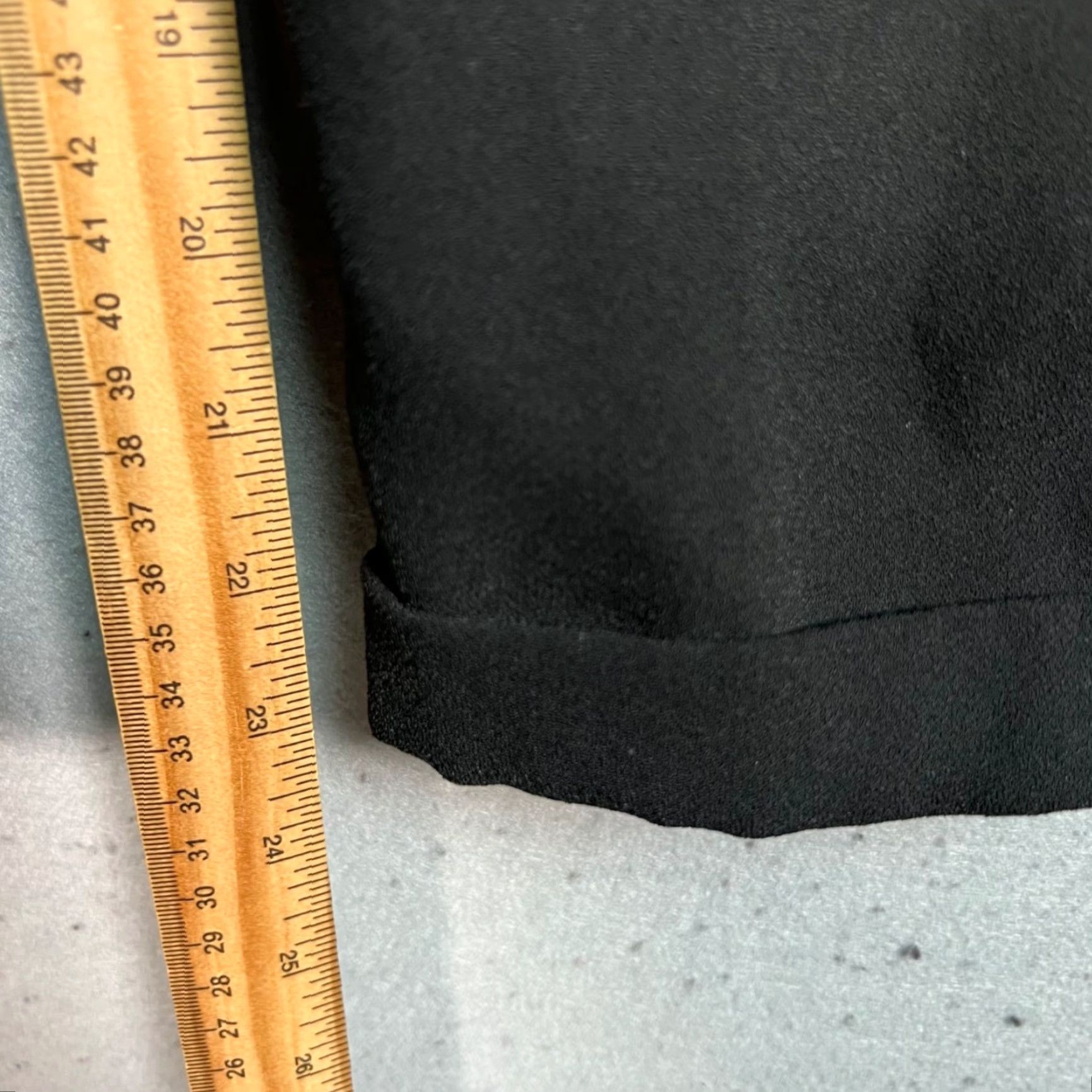 Zara Zara Woman Size Small Black Trousers Tapered Leg Pants Polyester Elastane Mockup: Dress Jeans? Size 28" / US 6 / IT 42 - 7 Thumbnail