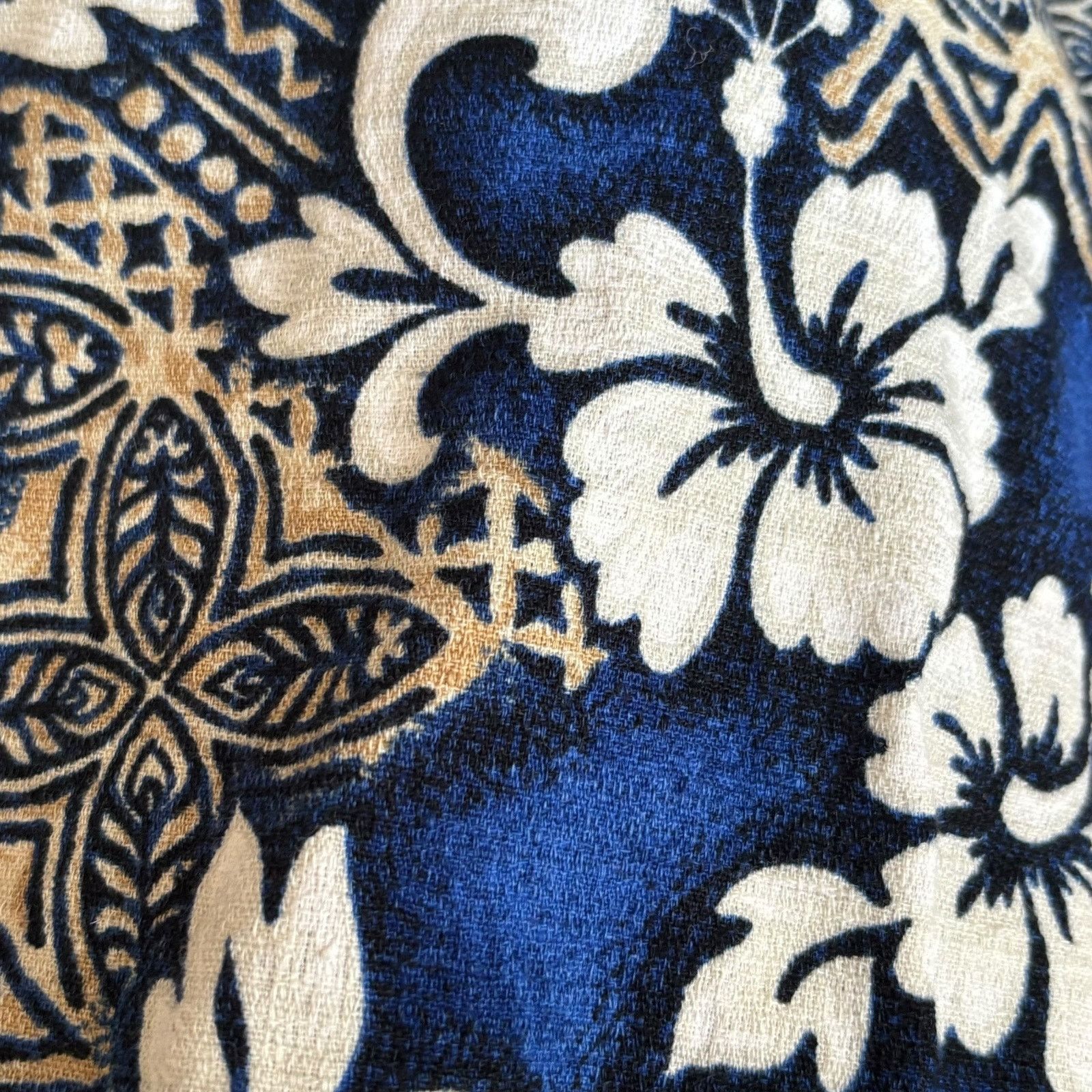 Vintage Vintage ODO Blue Hawaiian Shirt Made in USA White Hibiscus Size US M / EU 48-50 / 2 - 10 Thumbnail