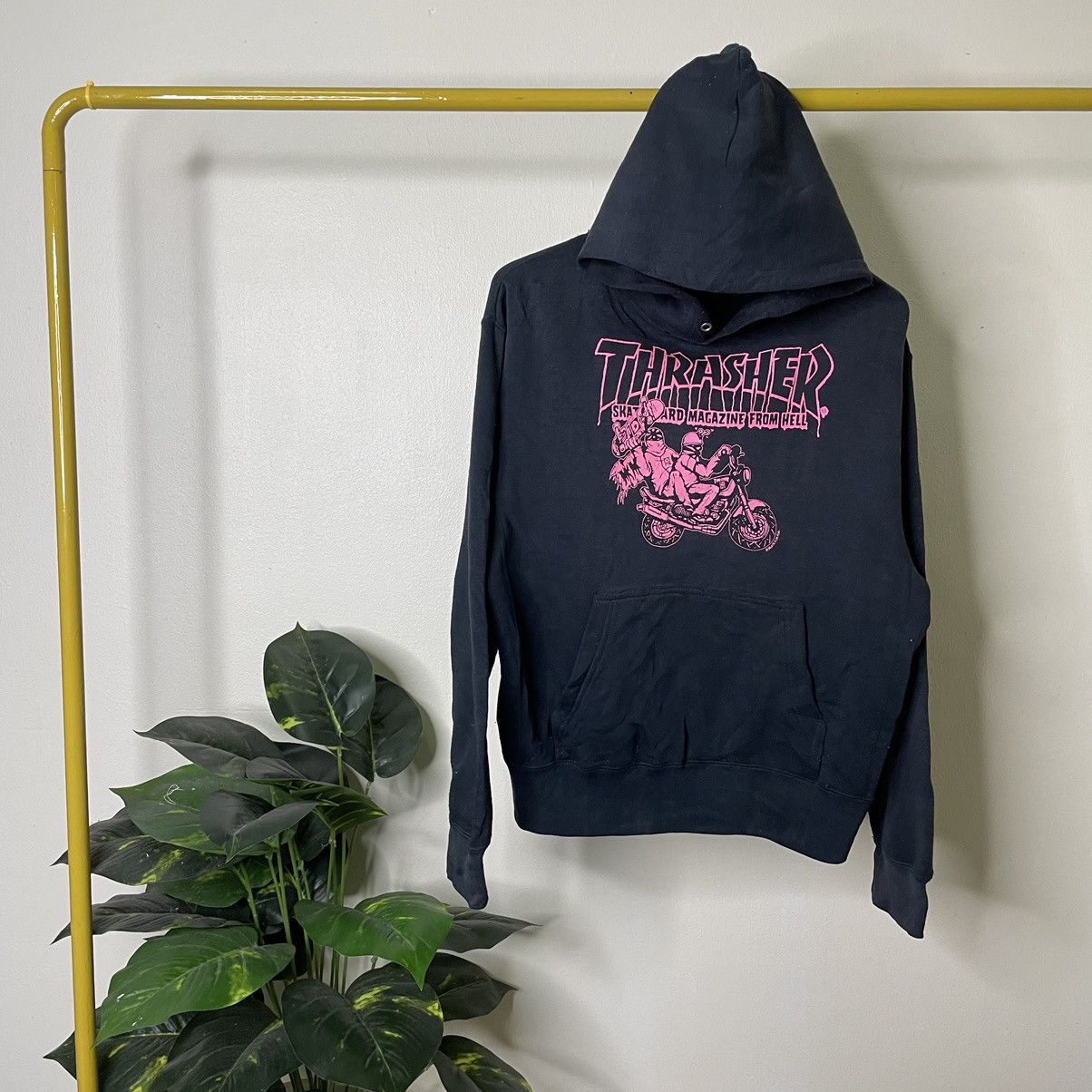 Thrasher × Vintage Vintage 2000s Thrasher Magical Mosh Fits Satanic Hoodie Size US S / EU 44-46 / 1 - 4 Thumbnail