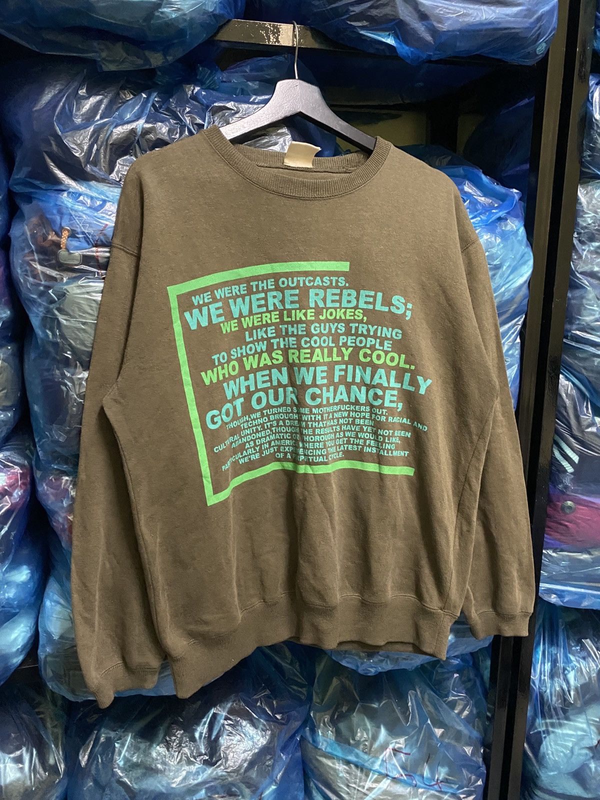 Other VINTAGE Y2K THE OUTCASTS SWEATSHIRT Size US M / EU 48-50 / 2 - 3 Thumbnail