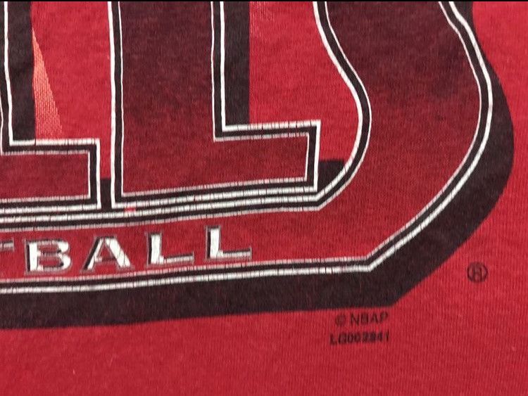 NBA Vintage 90s chicago bulls shirt with iconic logo Size US M / EU 48-50 / 2 - 5 Thumbnail