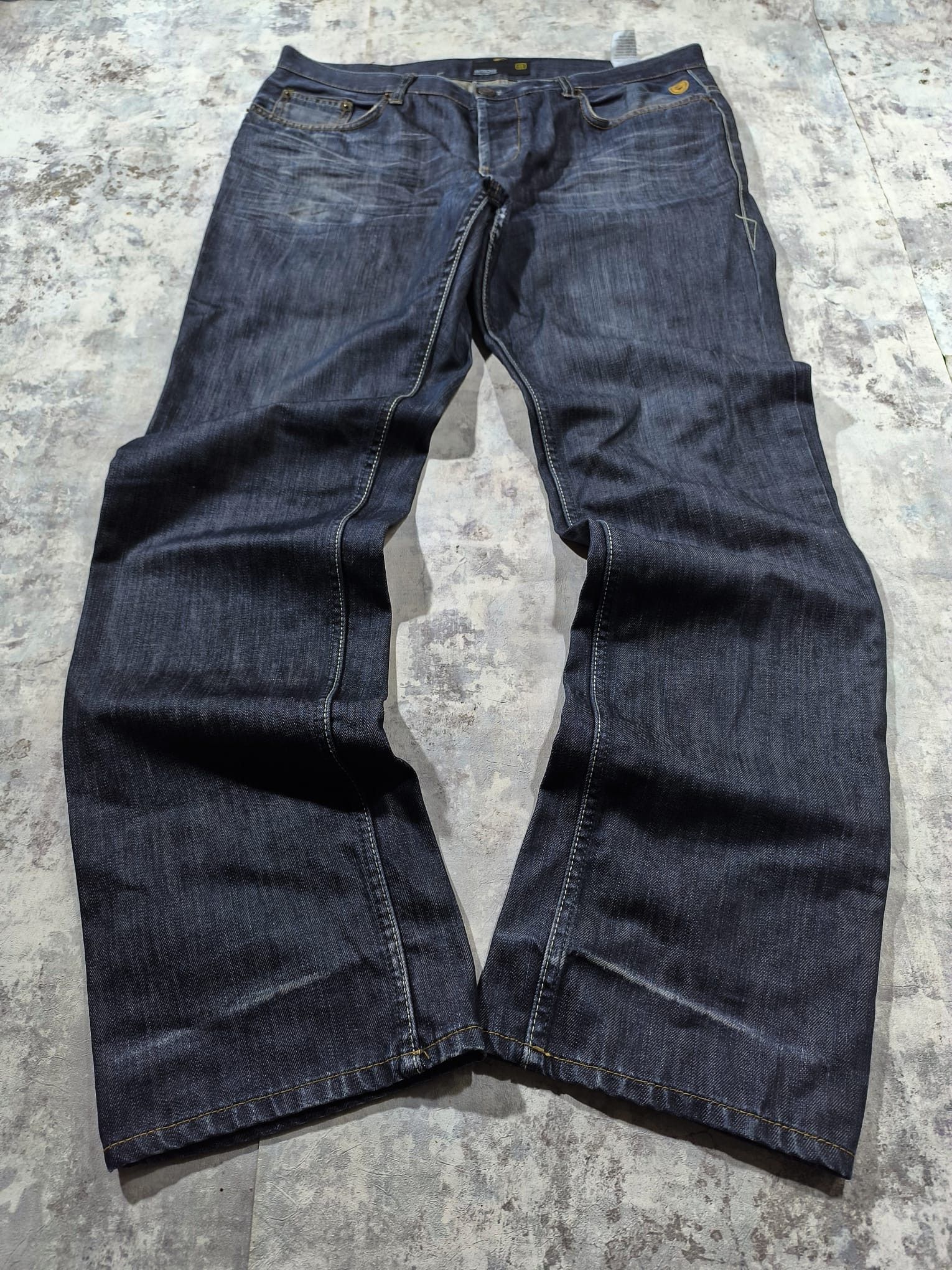 Vintage DARKWASH LOOSE WAXY JEANS GRUNGE BALENCIAGA Size US 36 / EU 52 - 1 Thumbnail