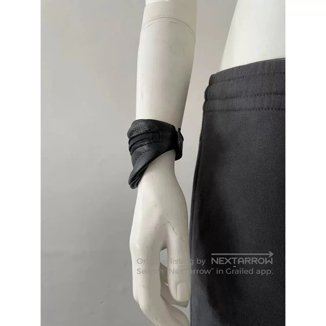 Maison Margiela Maison Margiela Vintage Leather Bracelet. Size ONE SIZE - 3 Thumbnail